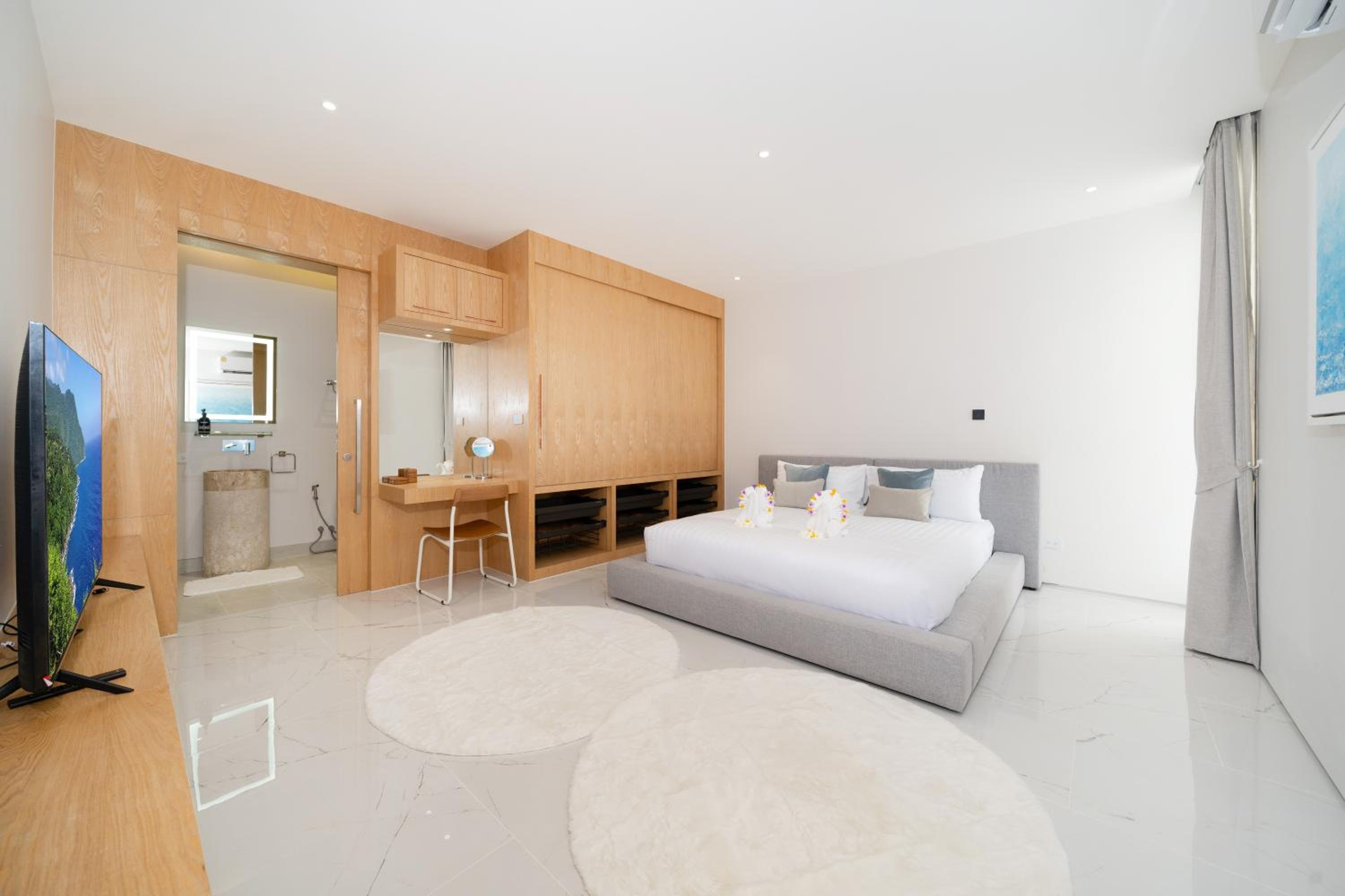 4BR Private Pool Villa near Laguna & Beach - Lux Pride 2 by Warm Plus