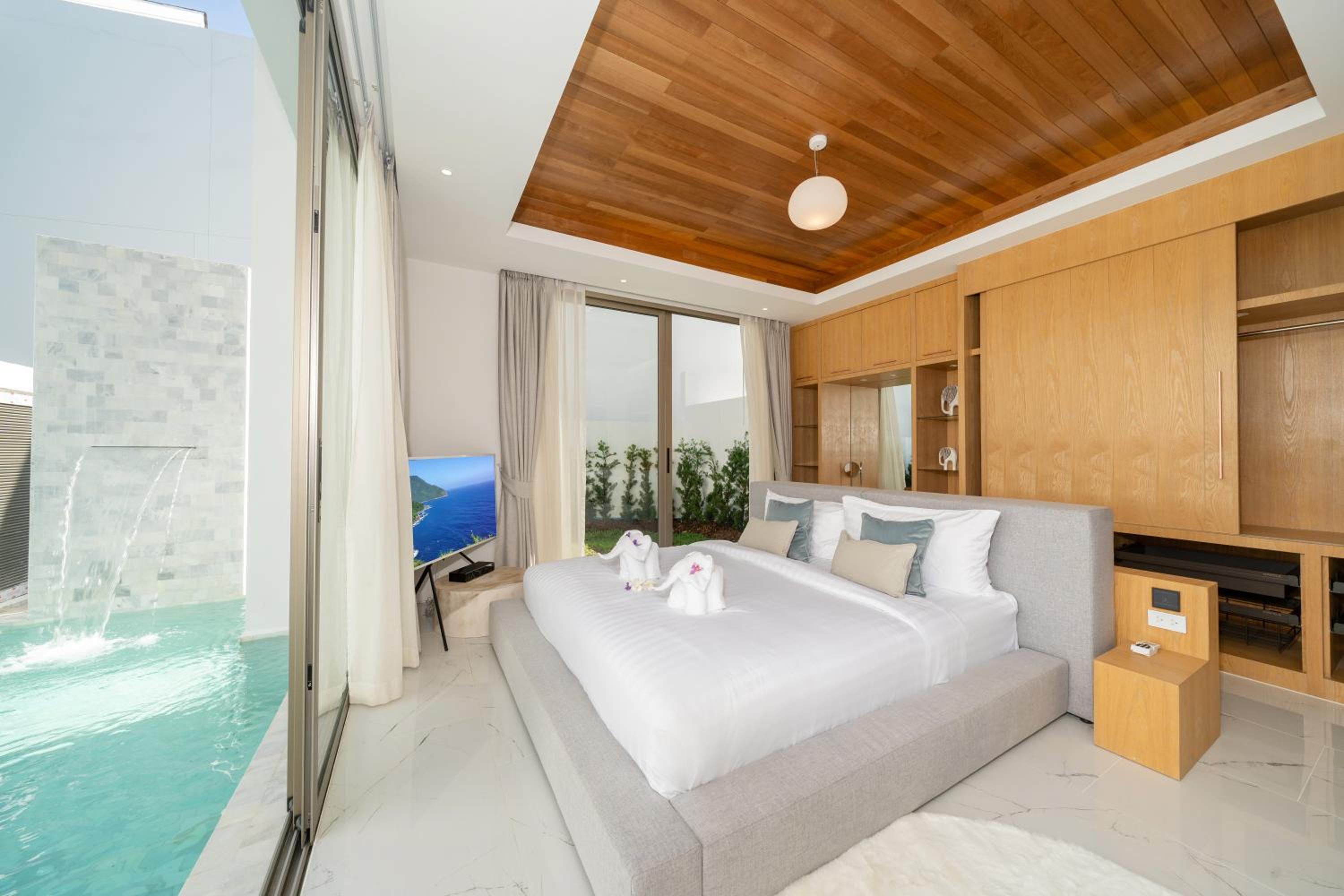 4BR Private Pool Villa near Laguna & Beach - Lux Pride 2 by Warm Plus