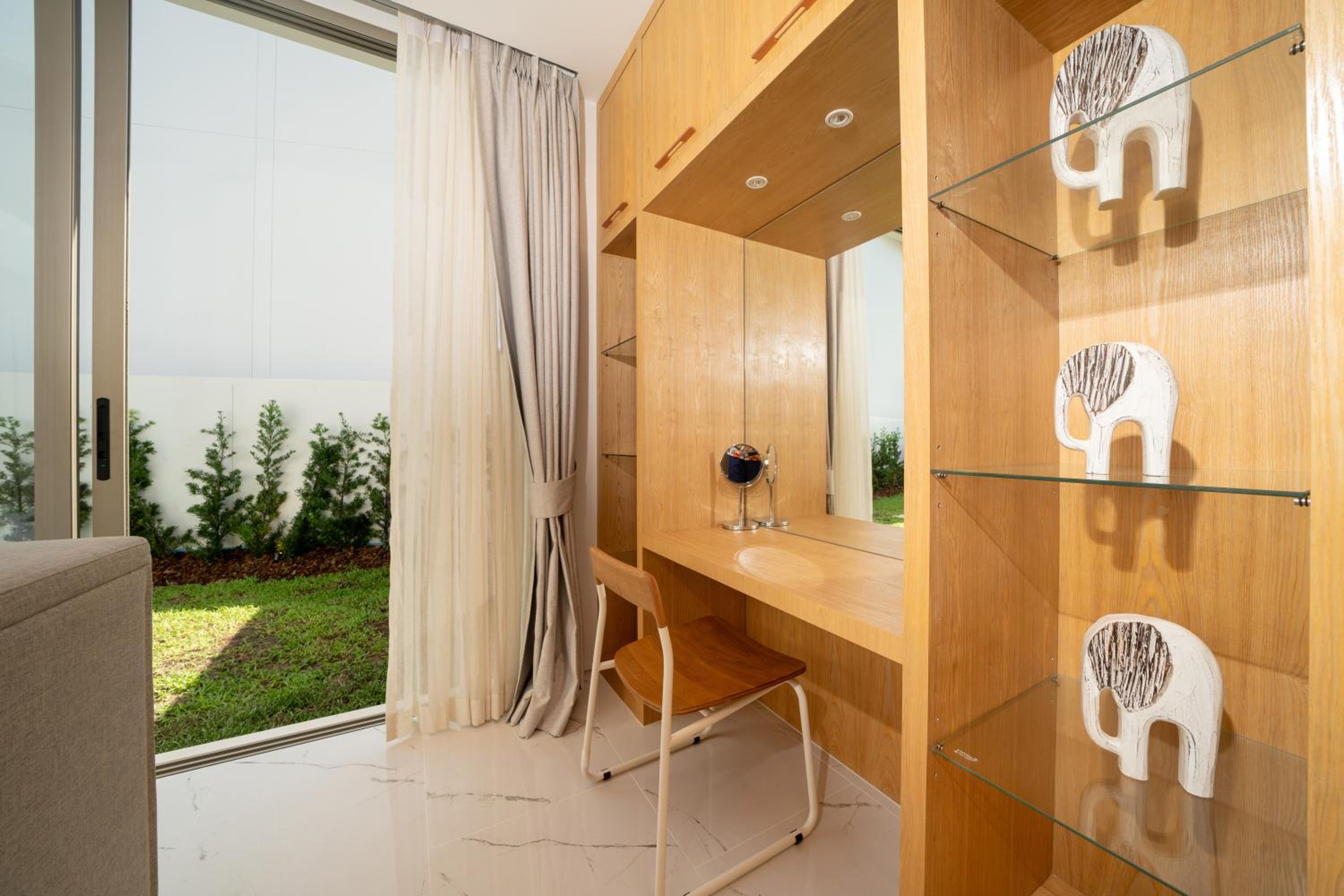 4BR Private Pool Villa near Laguna & Beach - Lux Pride 2 by Warm Plus