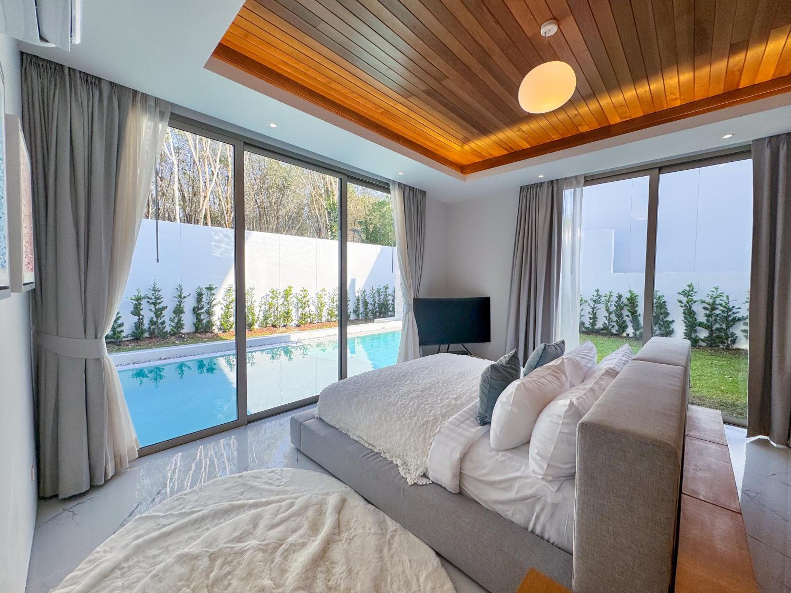 4BR Private Pool Villa near Laguna & Beach - Lux Pride 2 by Warm Plus
