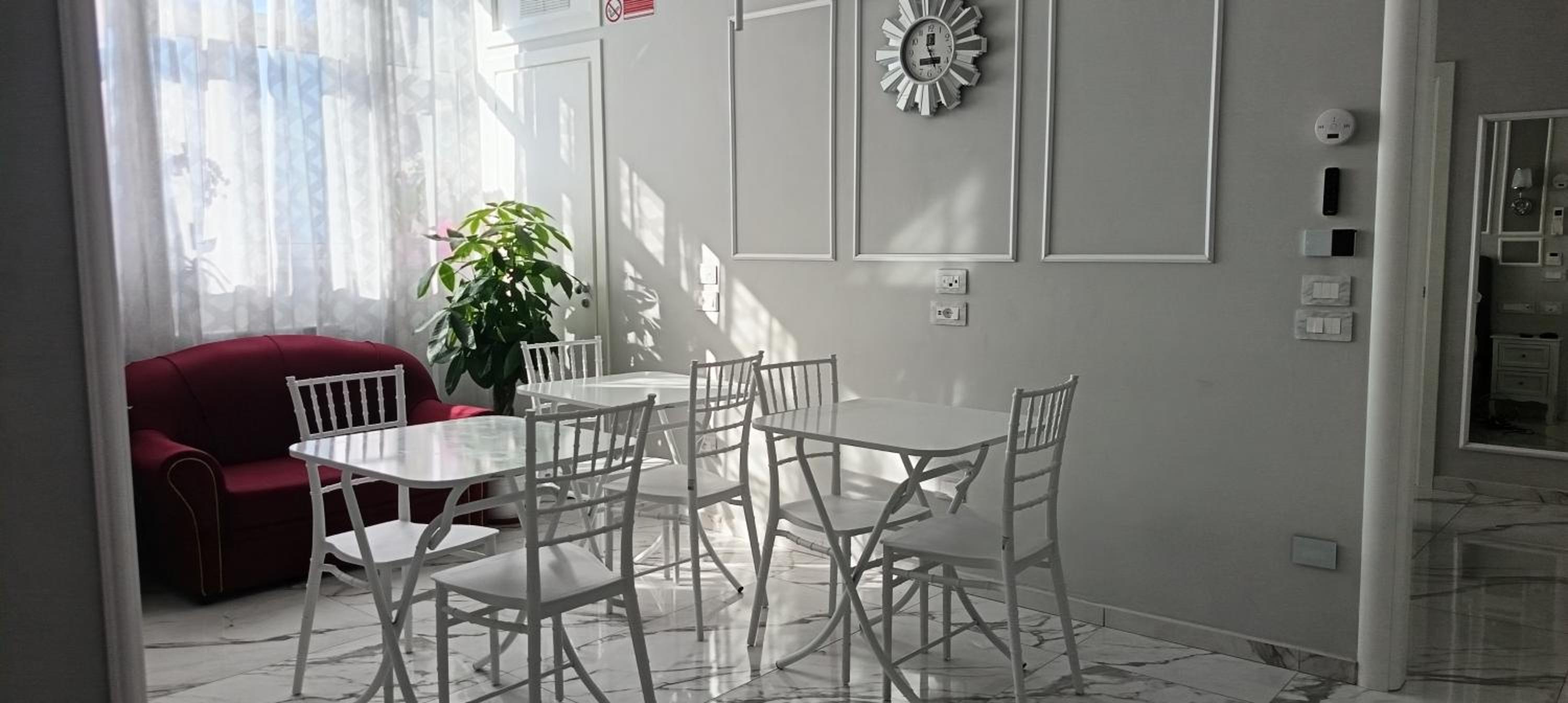 Elegance Room