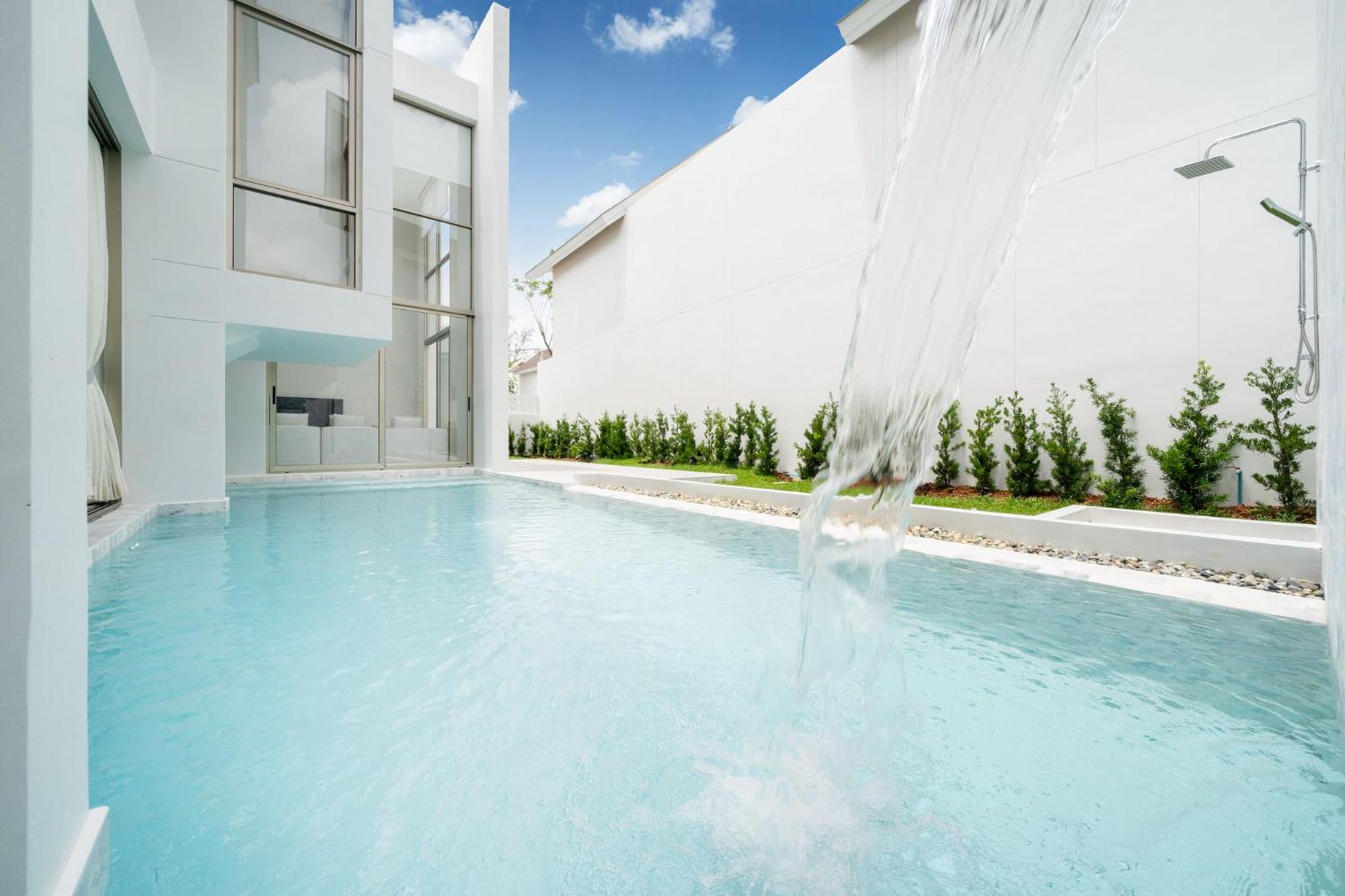 4BR Private Pool Villa near Laguna & Beach - Lux Pride 2 by Warm Plus