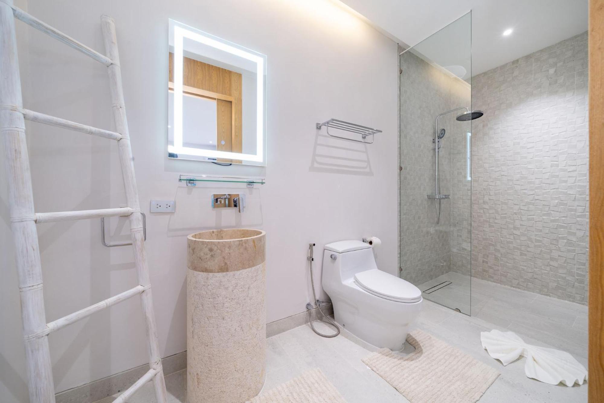 4BR Private Pool Villa near Laguna & Beach - Lux Pride 2 by Warm Plus
