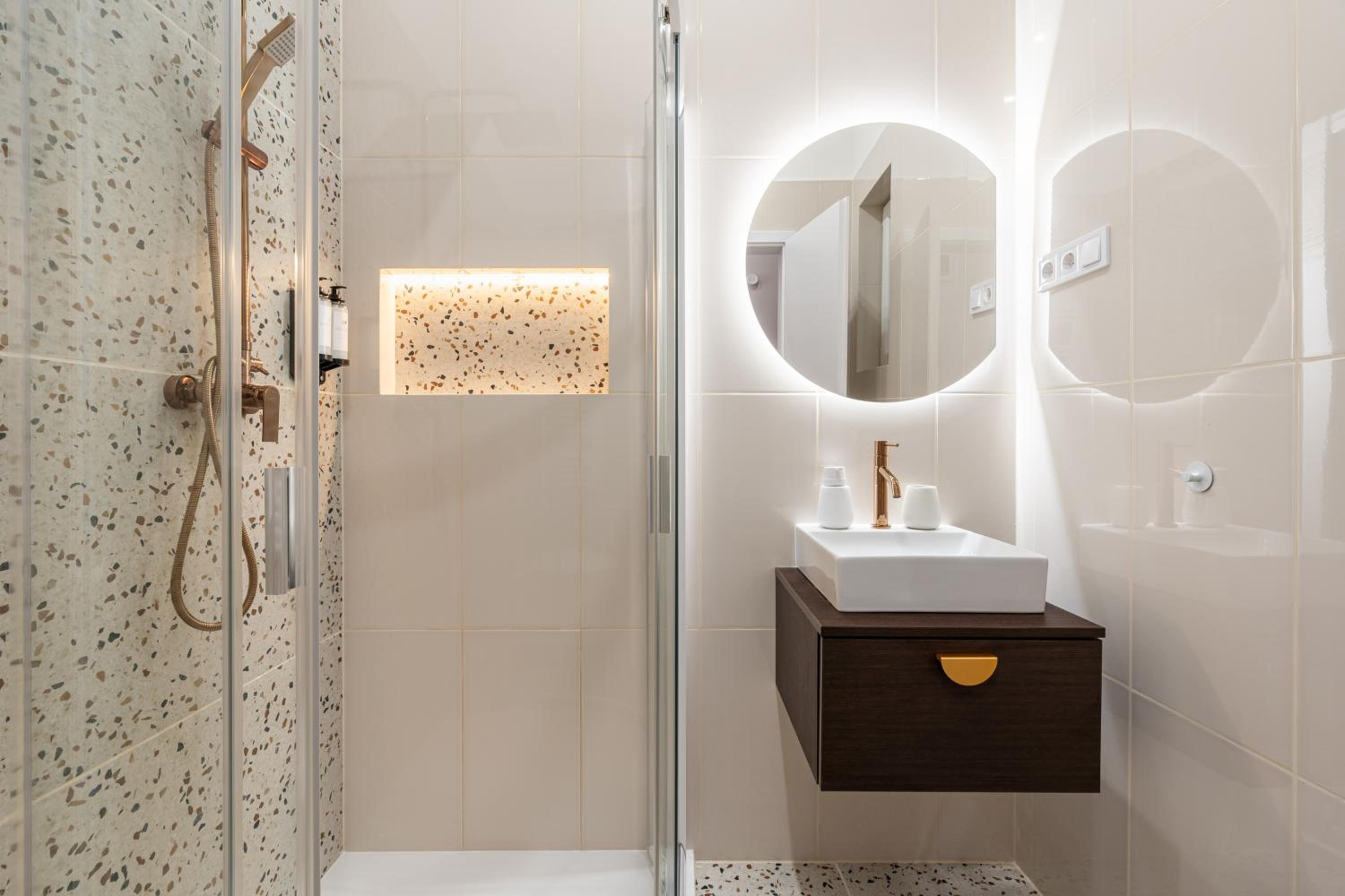 W18 - Boutique Apartments, Best Location by BQA