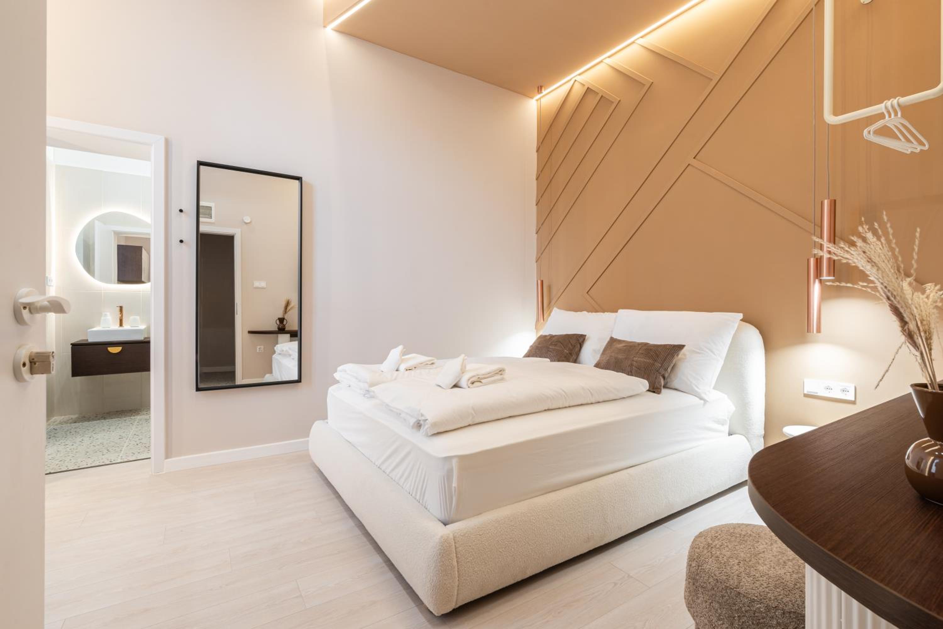 W18 - Boutique Apartments, Best Location by BQA