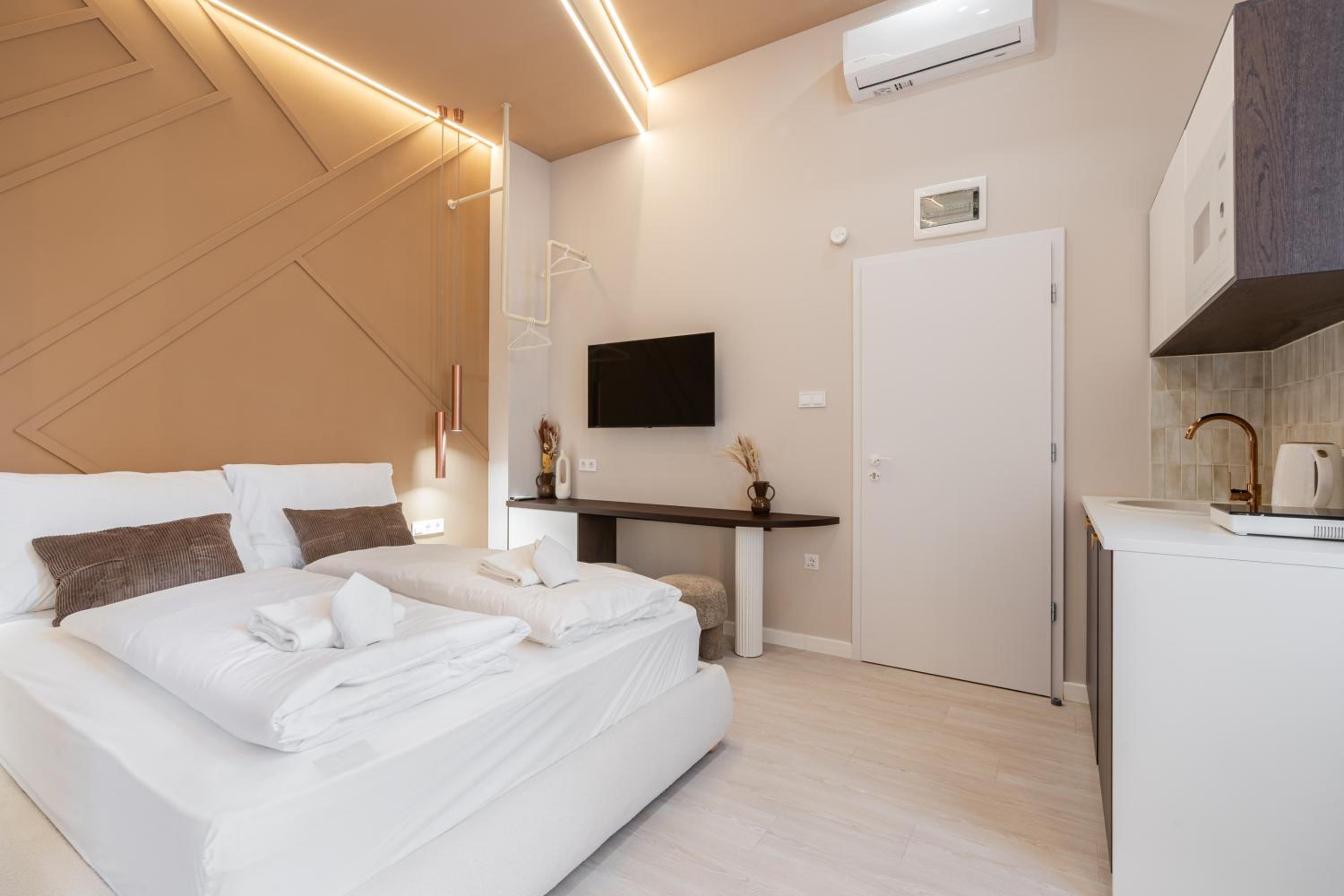W18 - Boutique Apartments, Best Location by BQA