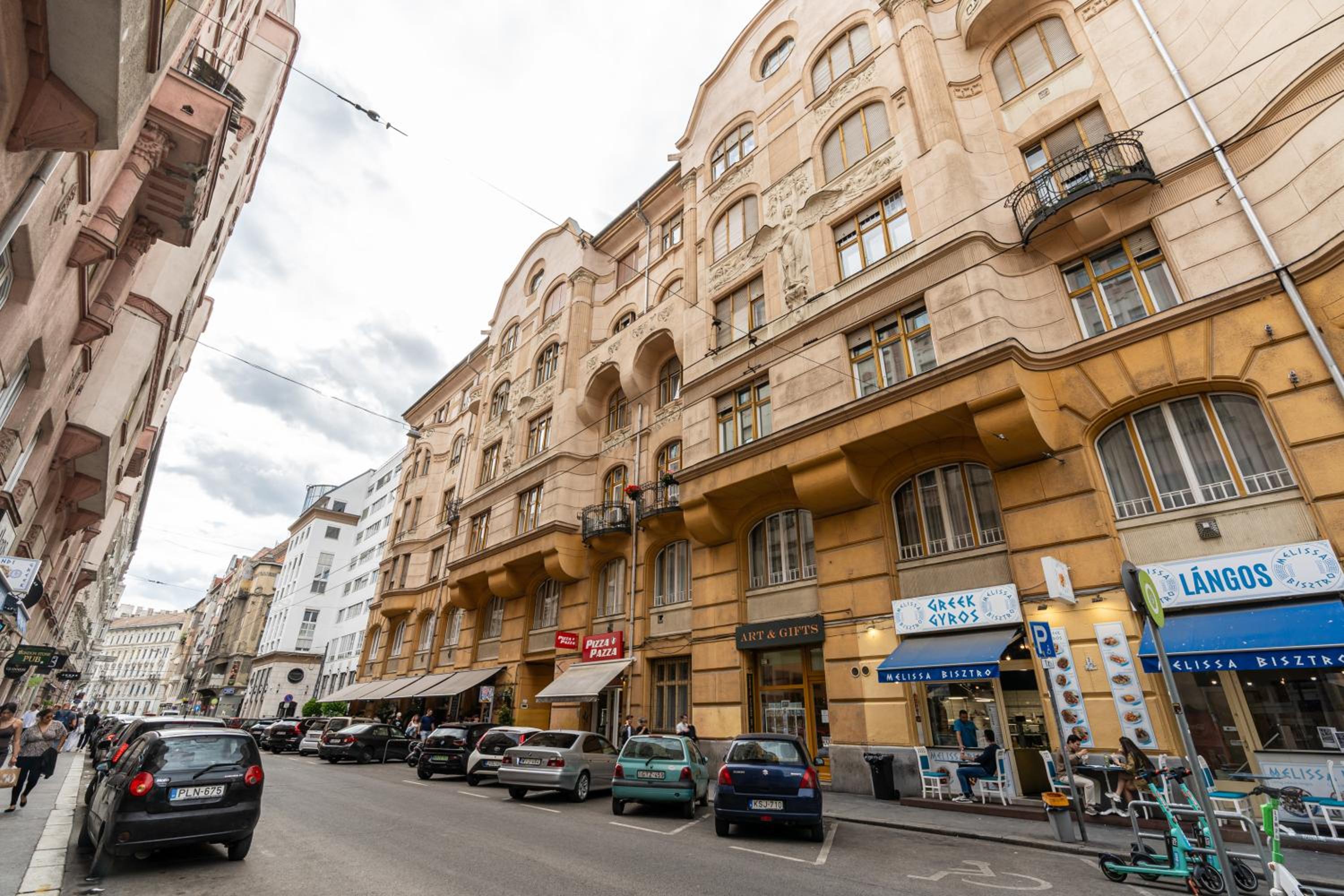 W18 - Boutique Apartments, Best Location by BQA