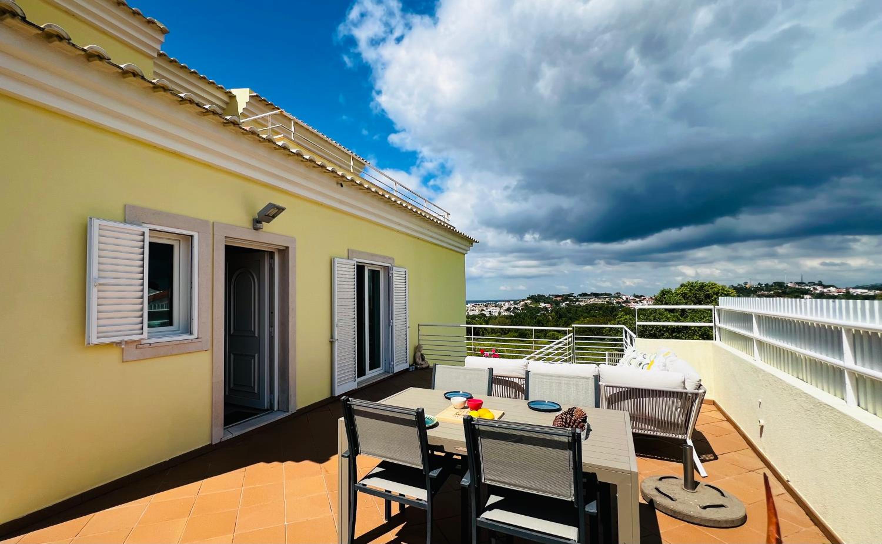 Coastal Breeze Villa in Sesimbra