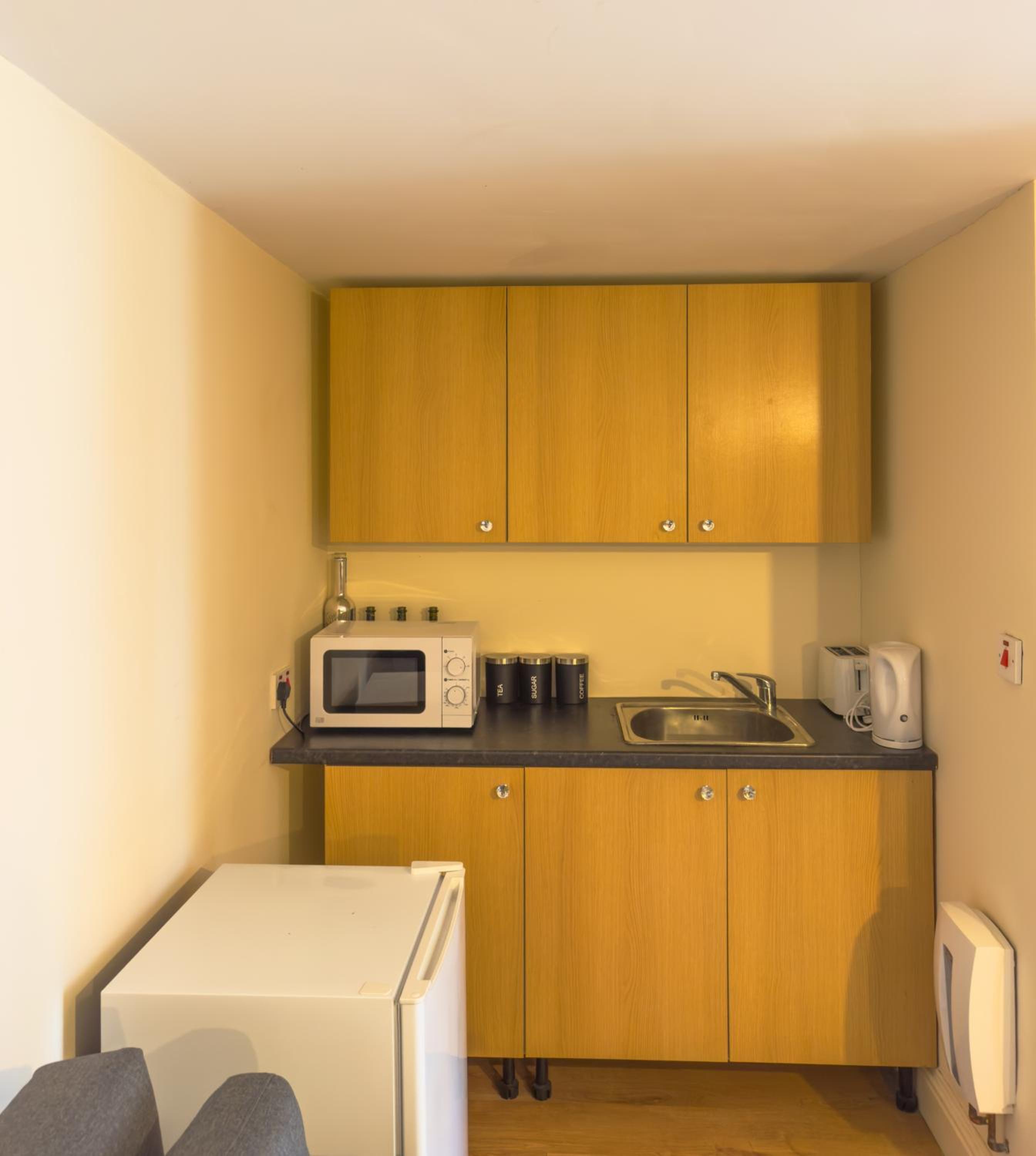 Heathrow Lodge BnB