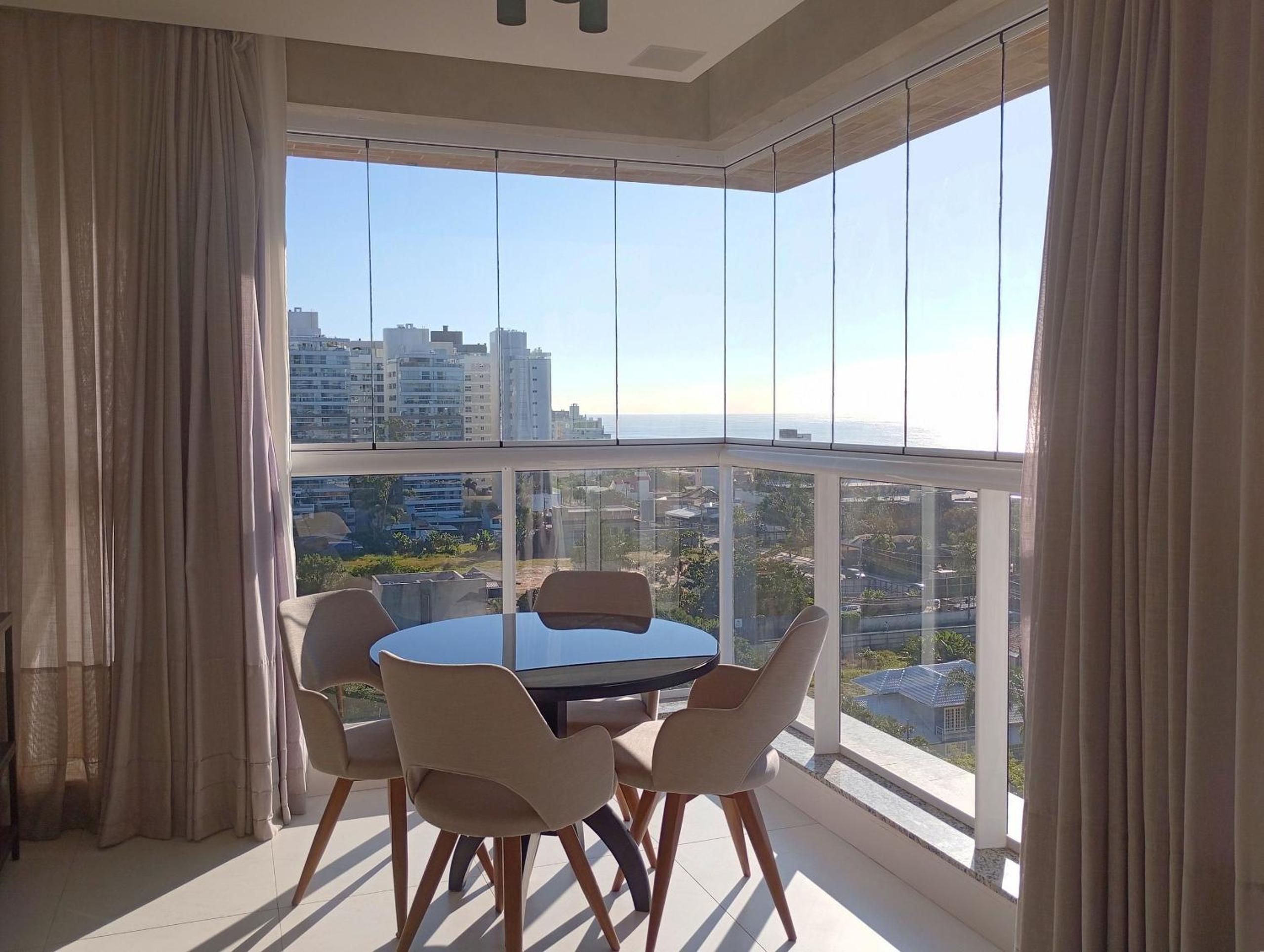 Sophisticated stay 200m from Praia Brava - EHI