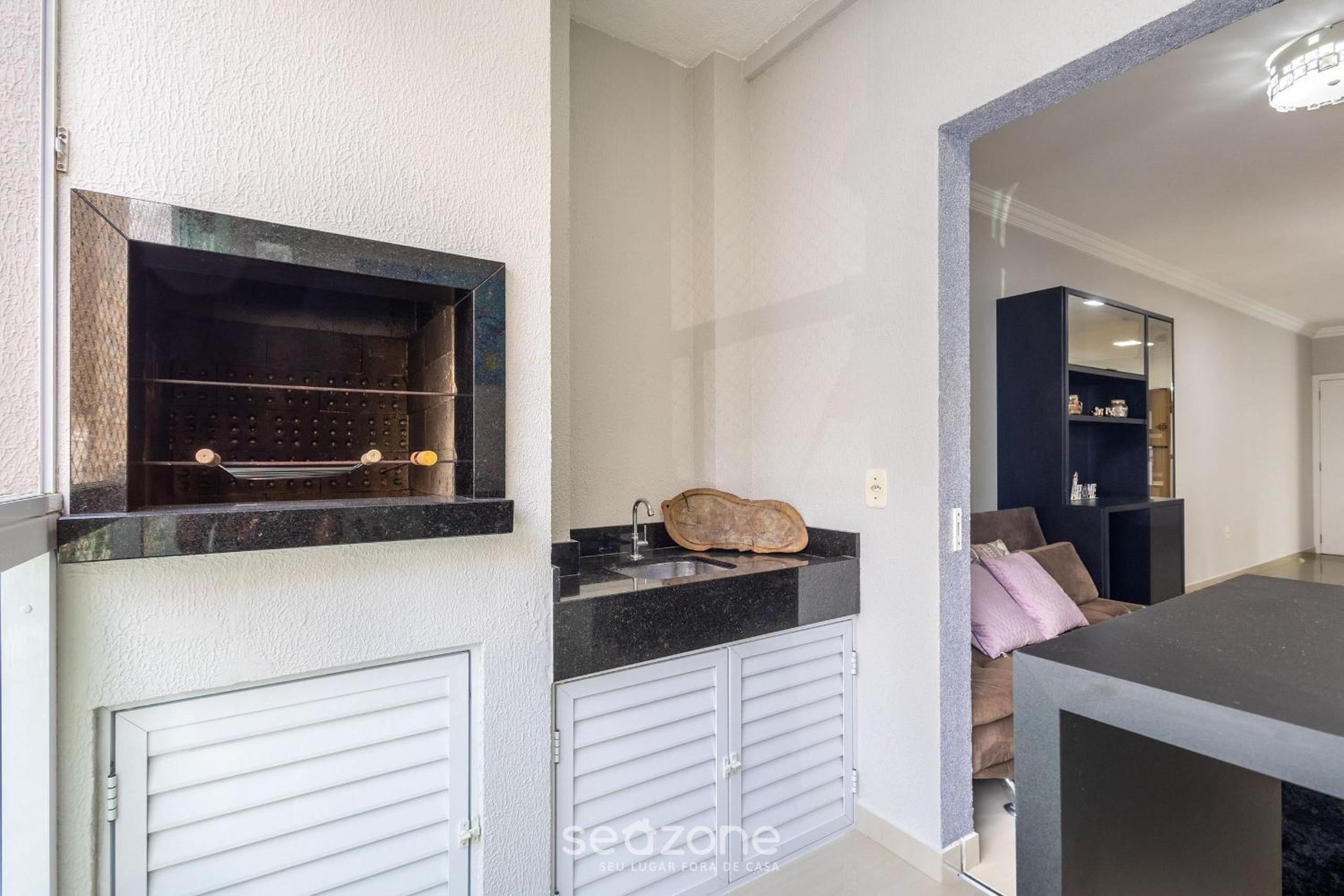 2BR Apt–BBQ, Garage, Near Beach – LTL0301