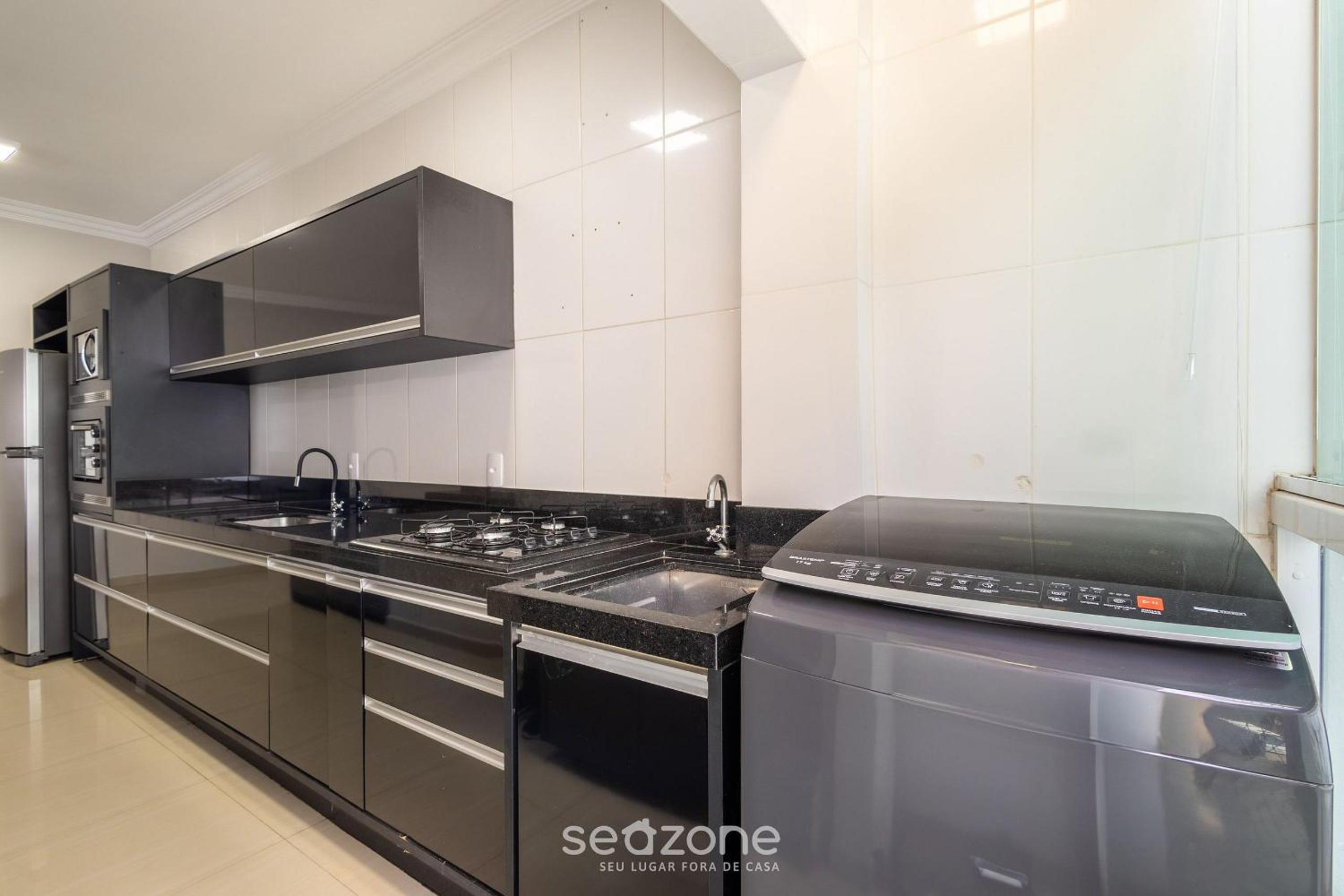 2BR Apt–BBQ, Garage, Near Beach – LTL0301