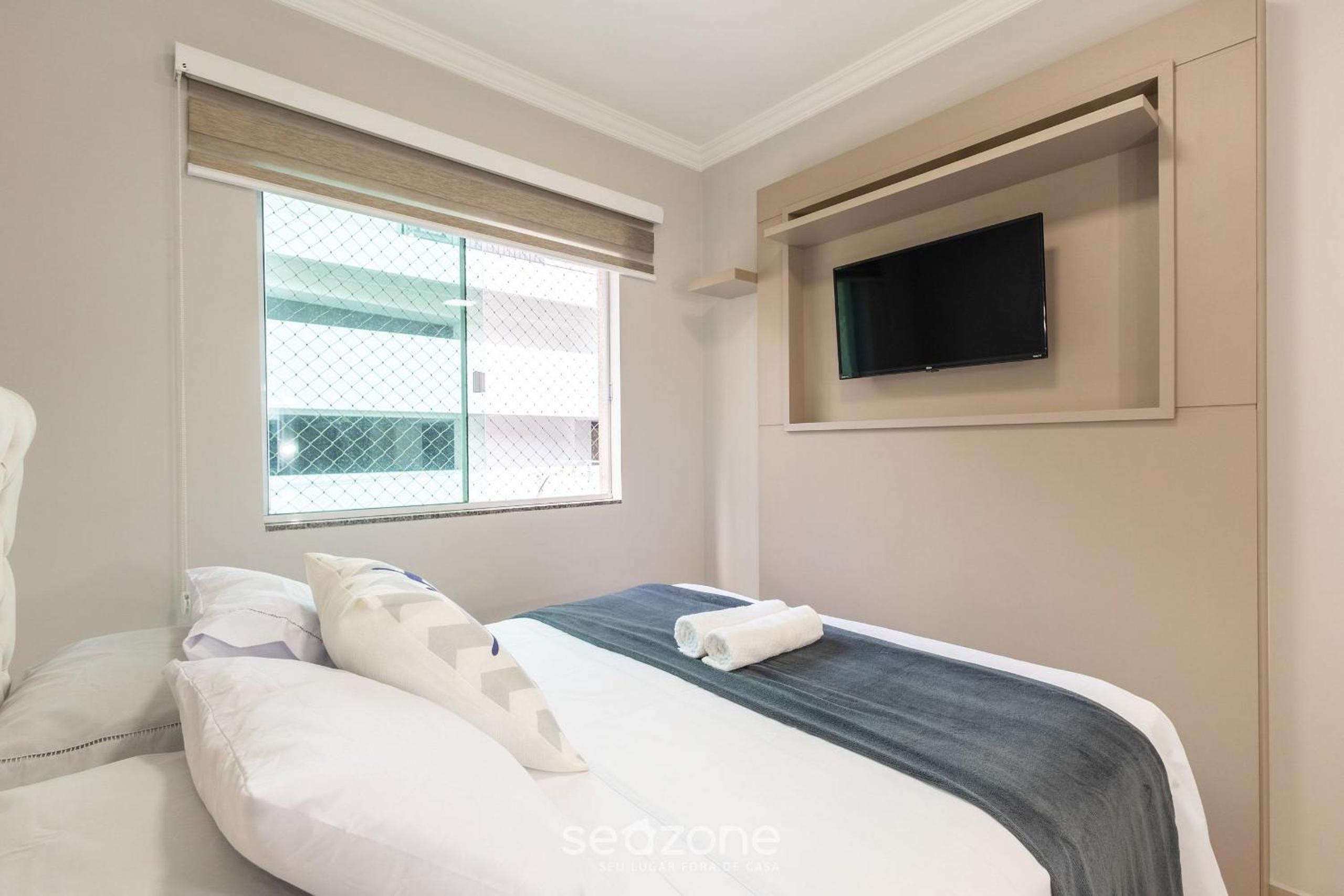 2BR Apt–BBQ, Garage, Near Beach – LTL0301