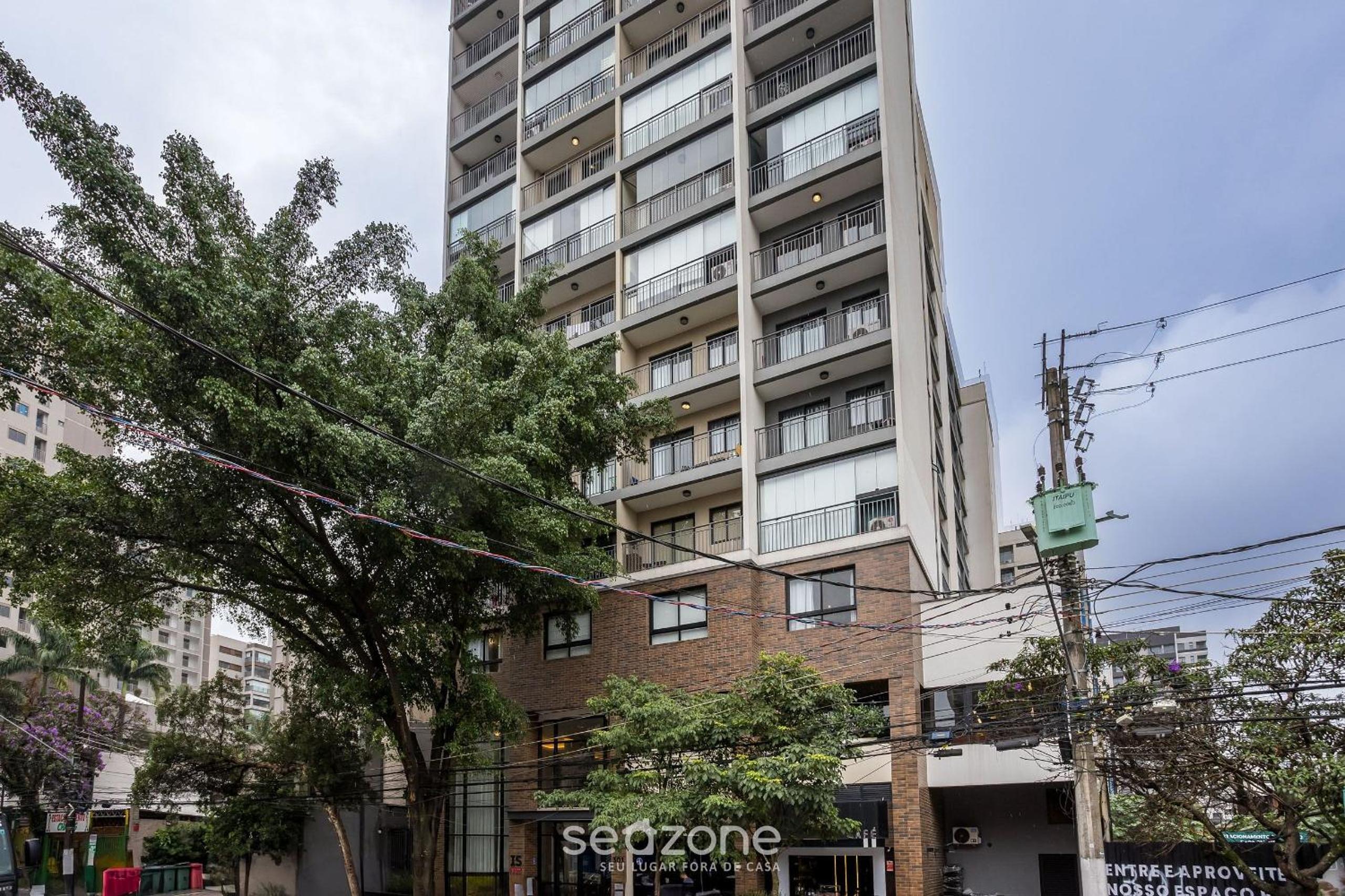 Your complete stay in the best location of Indianópolis, just steps from the Metro - ISM