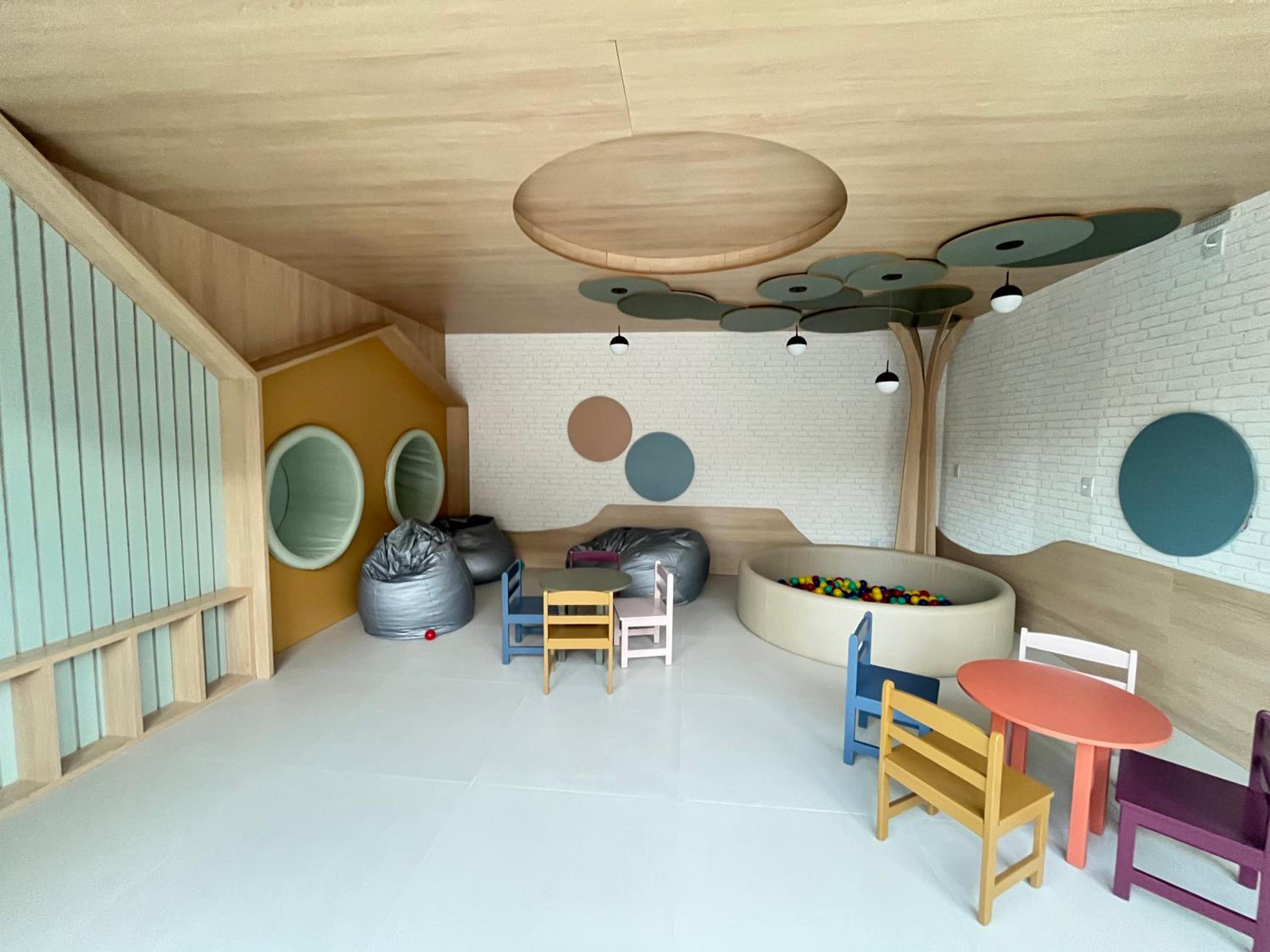 Apê pé na areia Ilhéus - beira mar, acesso direto à praia, piscinas, jogos, espaço kids - Vog Marine
