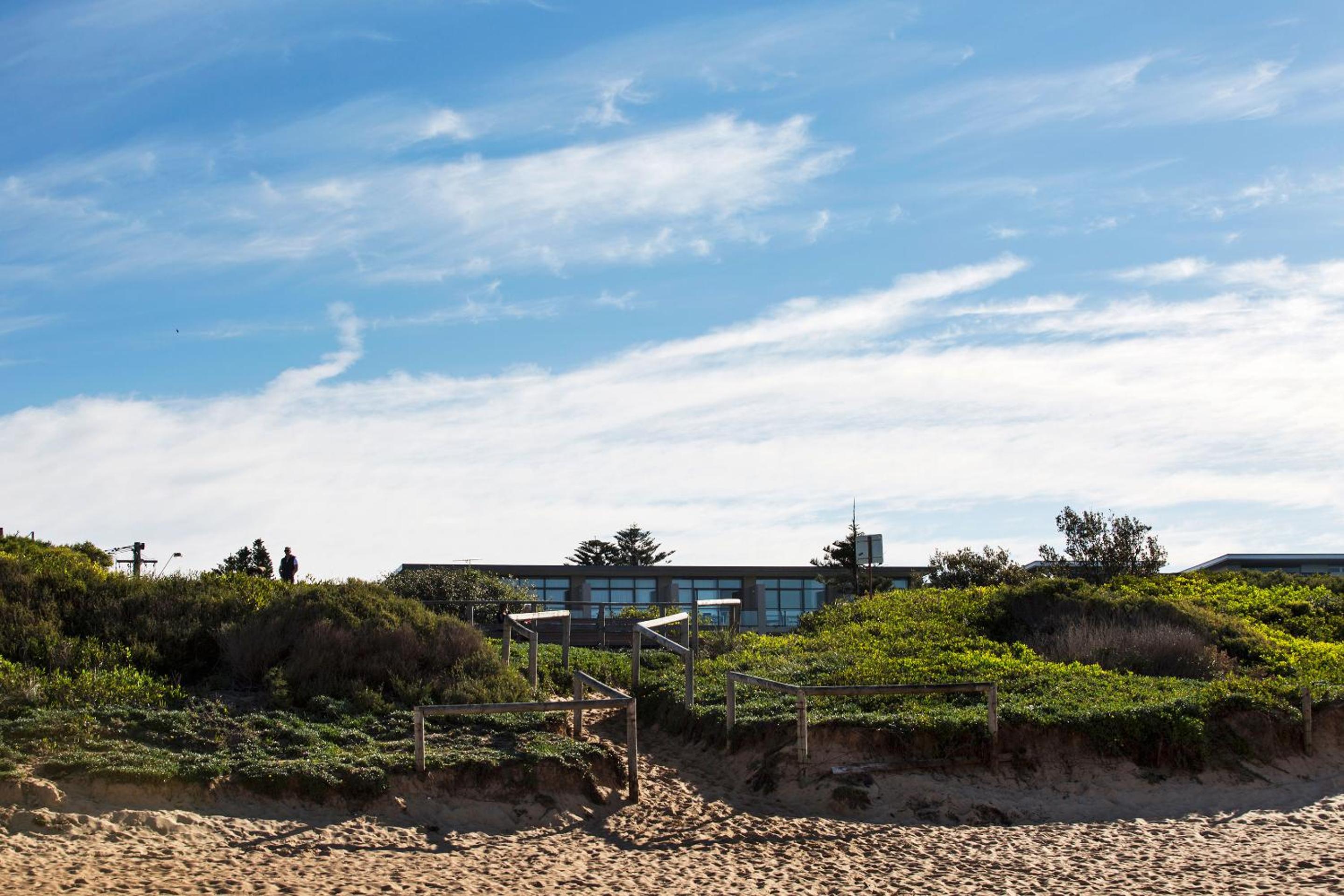 Hotel Narrabeen Sands Hotel by Nightcap Plus - Image 1