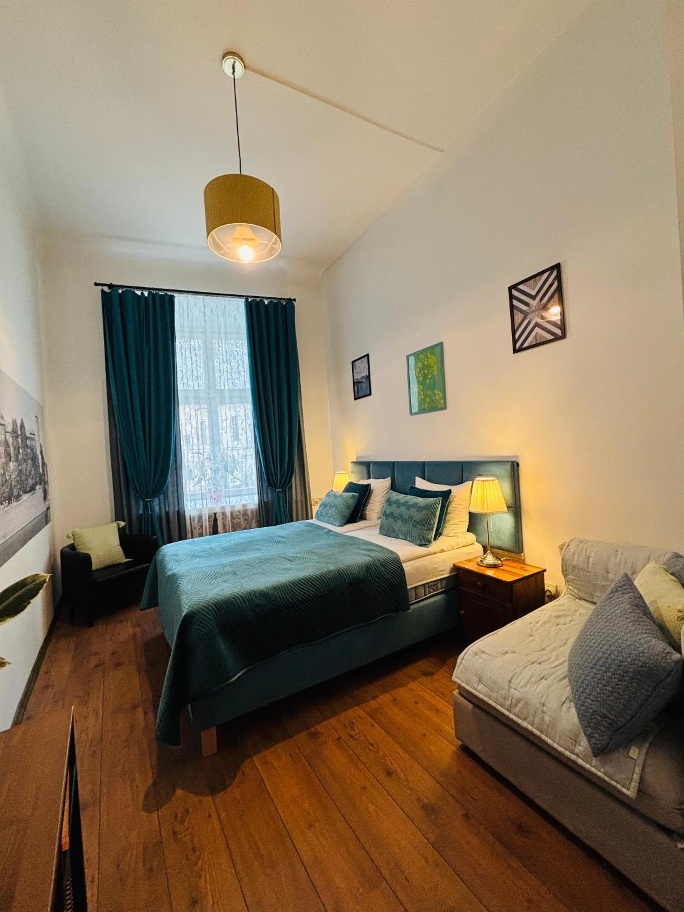 Krakow Apartments & Rooms