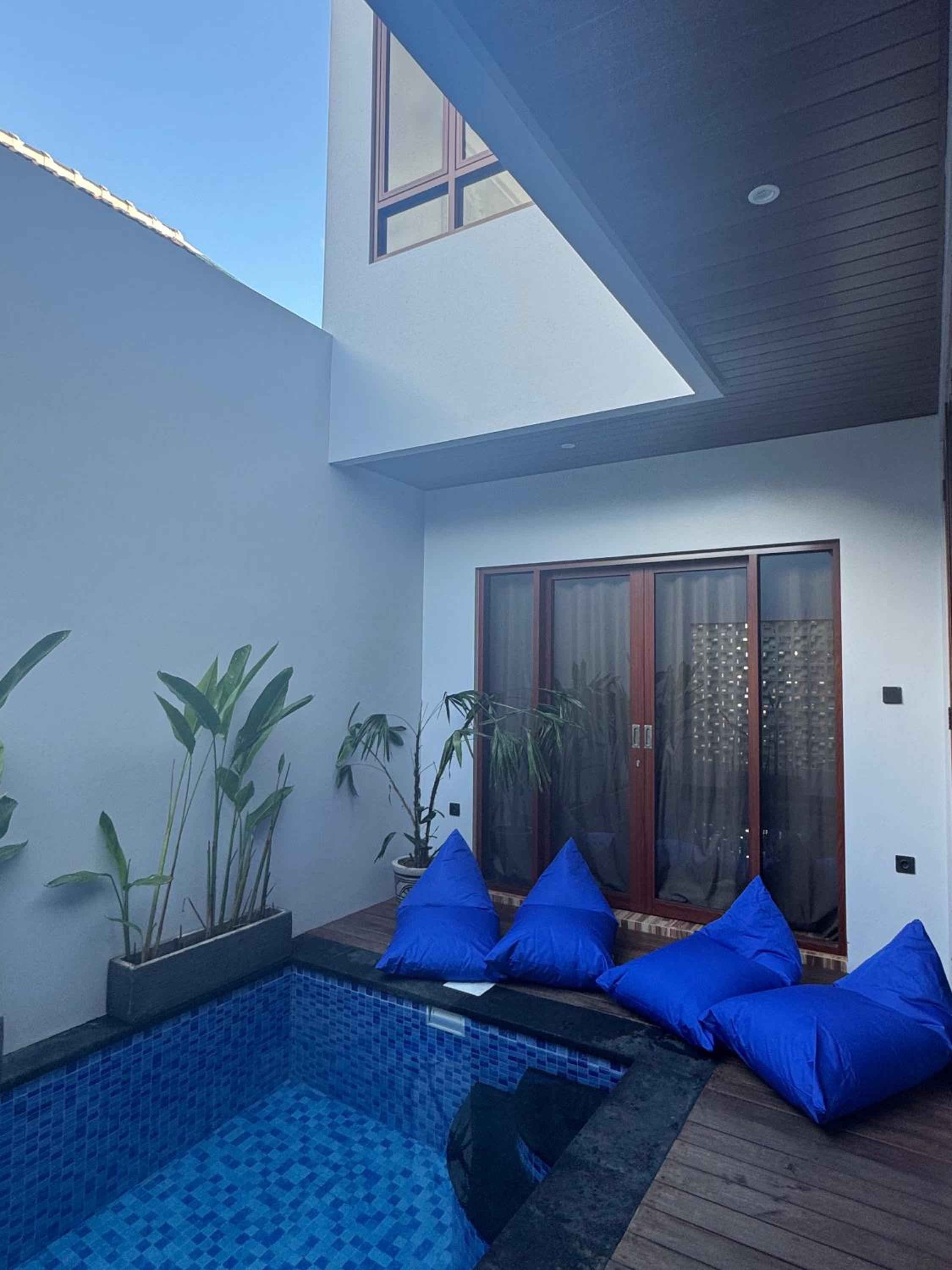 Modern 3BR Villa with Private Pool & Rooftop in Nusa Dua