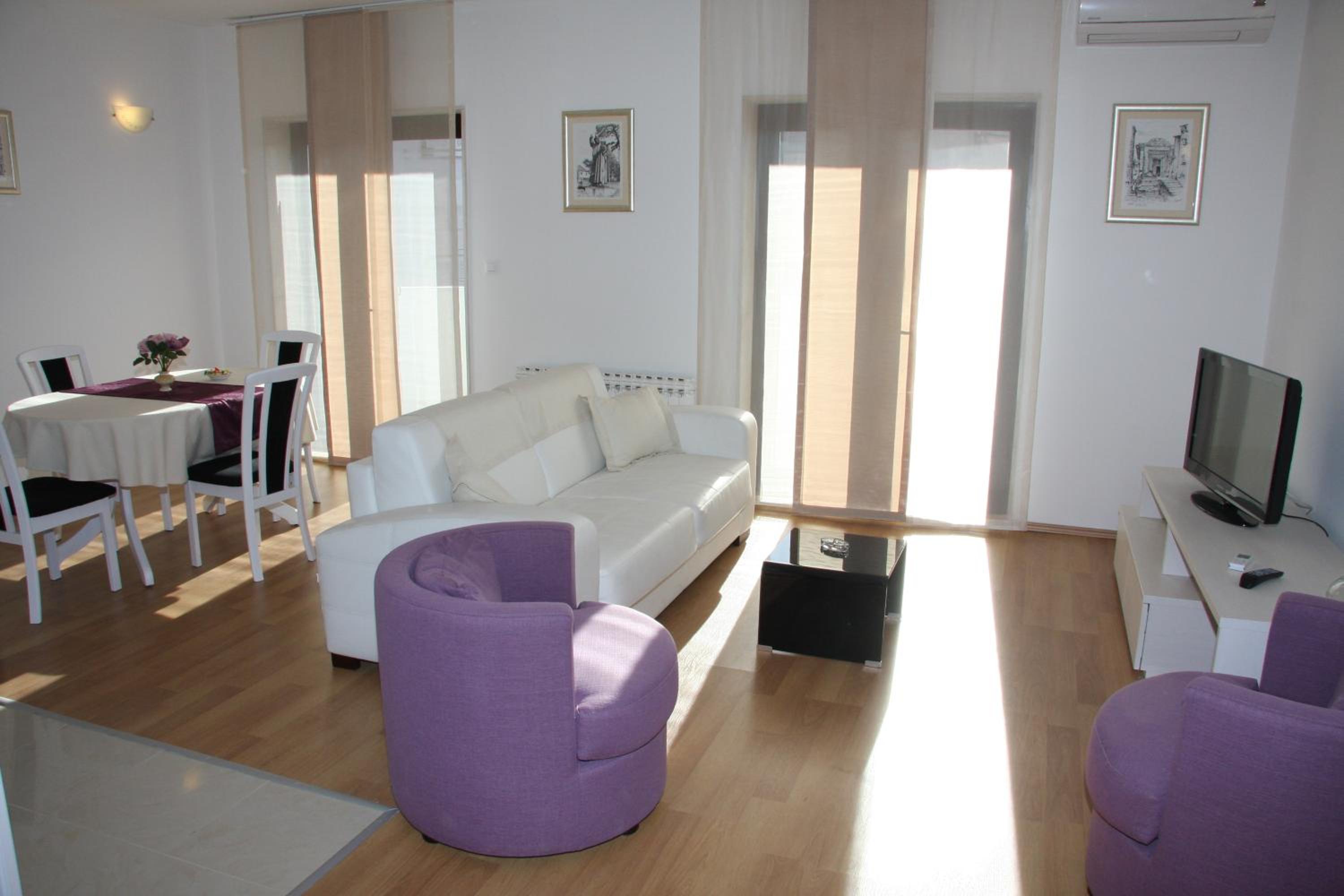 Apartments Žuvela