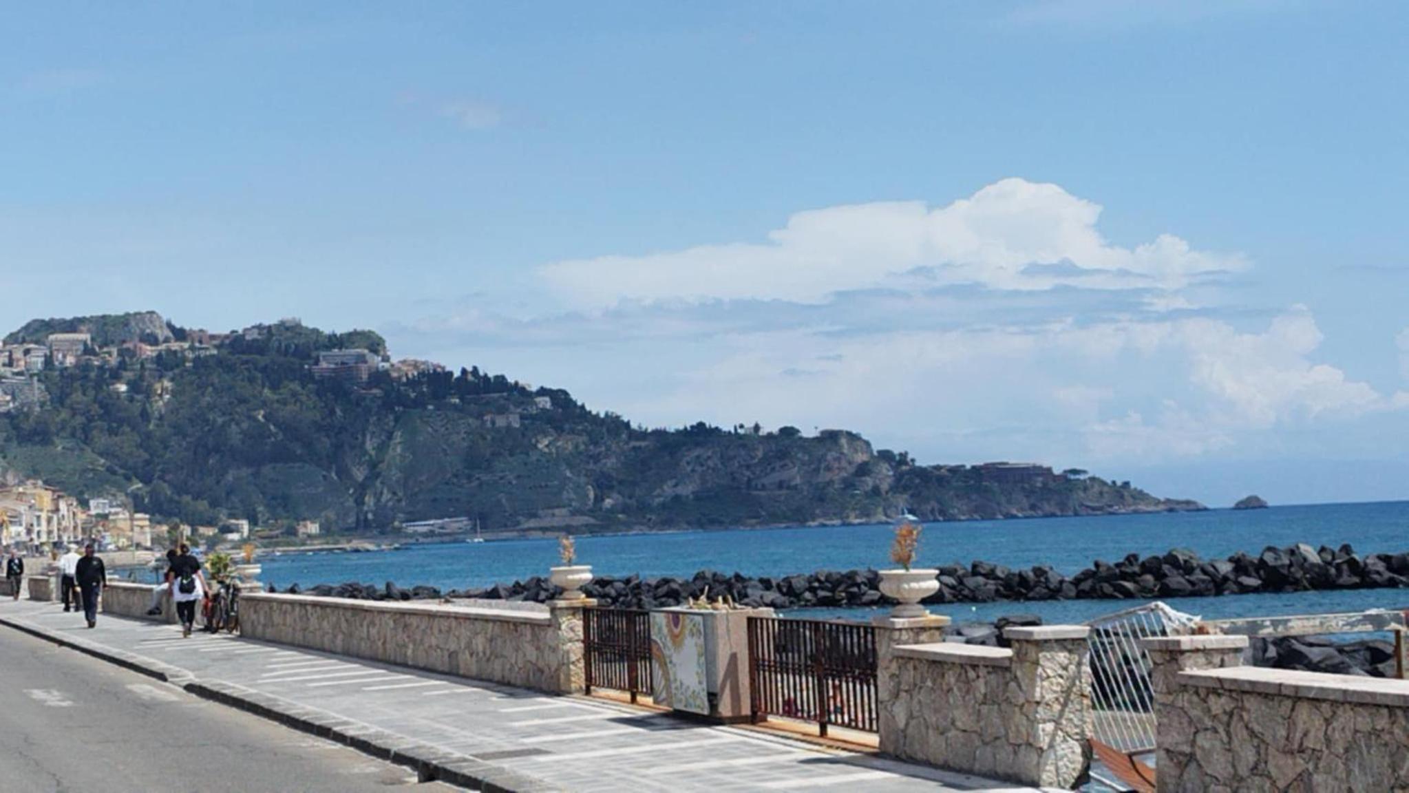 Casa sul vicolo - Fronte Mare