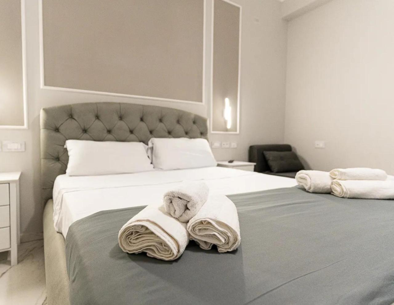 Elegance Room