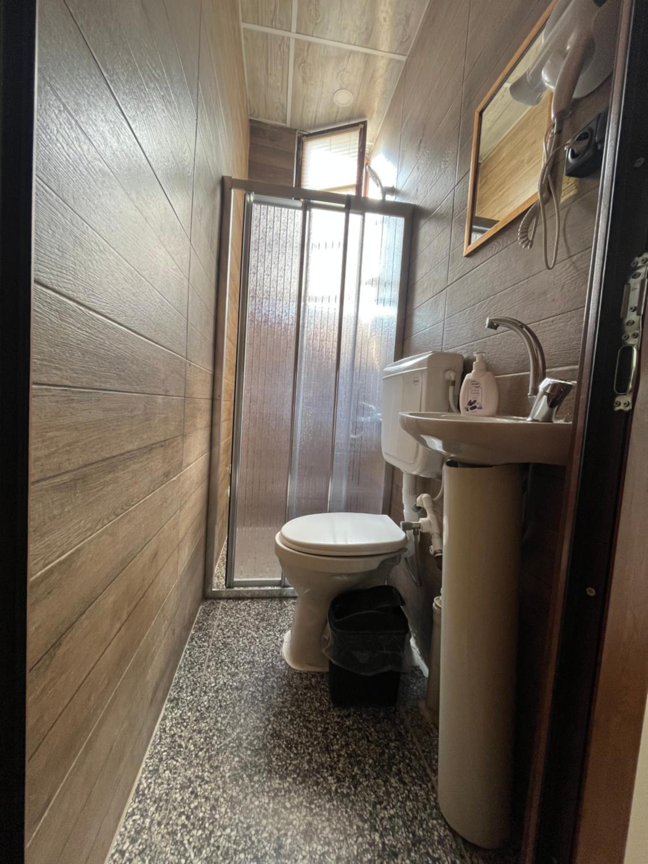 EZEL HANIM KONAĞI