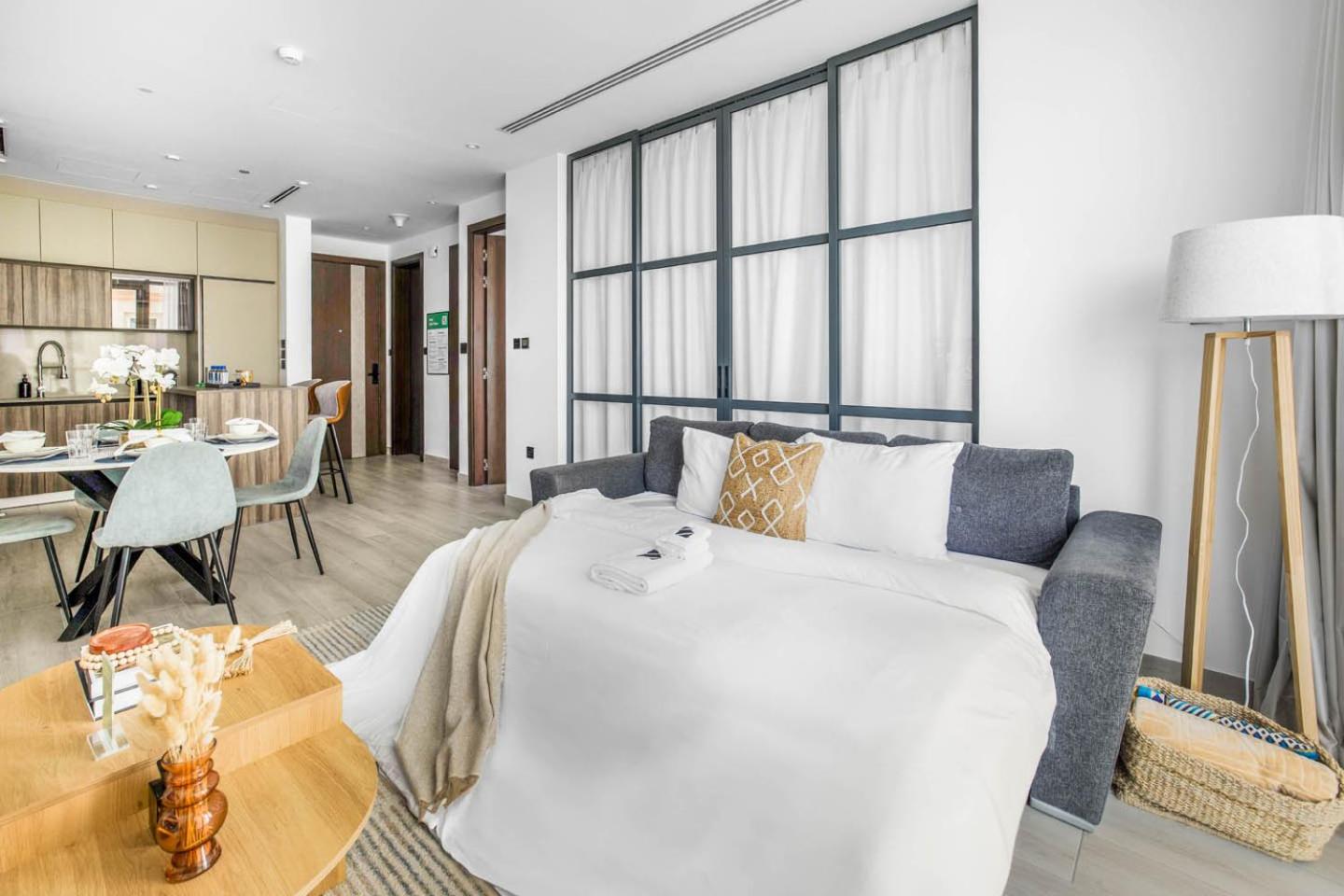 Comfy 1BR w Cinema Room Business Centre Pool Table and Sauna