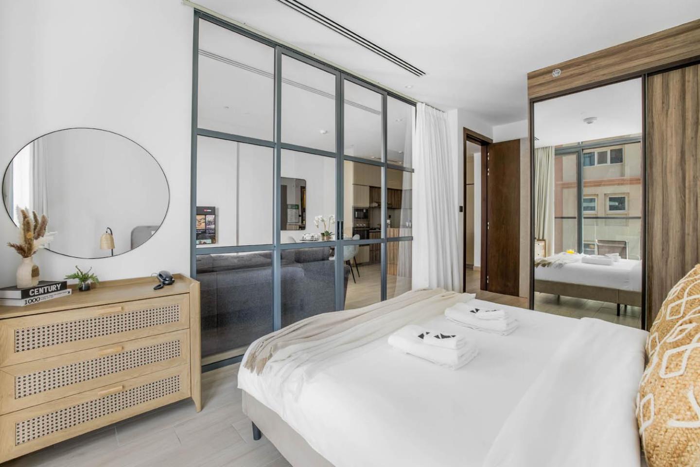 Comfy 1BR w Cinema Room Business Centre Pool Table and Sauna