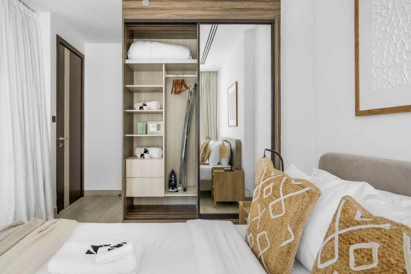 Comfy 1BR w Cinema Room Business Centre Pool Table and Sauna