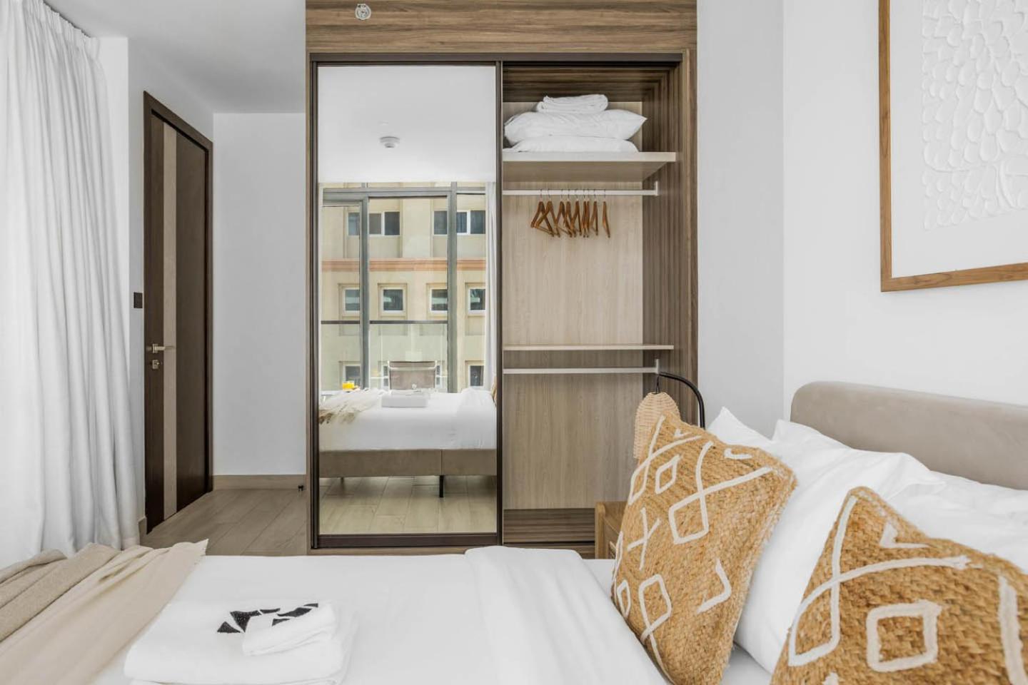 Comfy 1BR w Cinema Room Business Centre Pool Table and Sauna