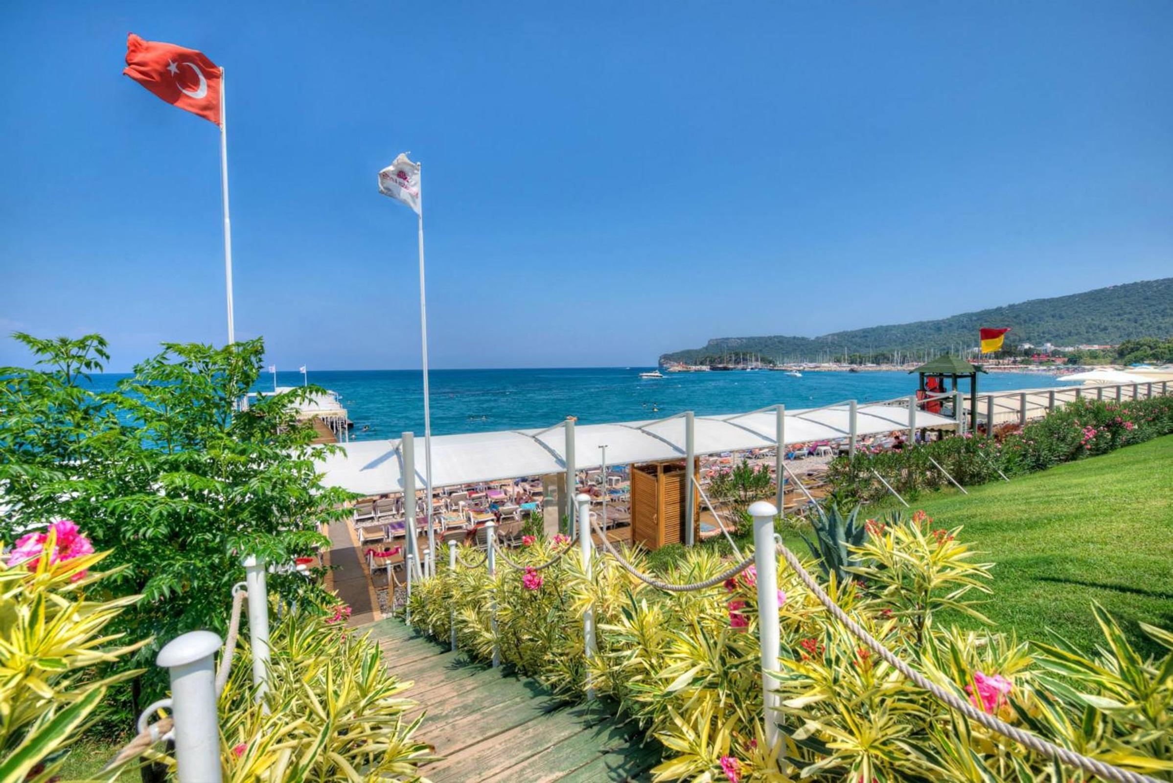 Golden Lotus Hotel - Image 5