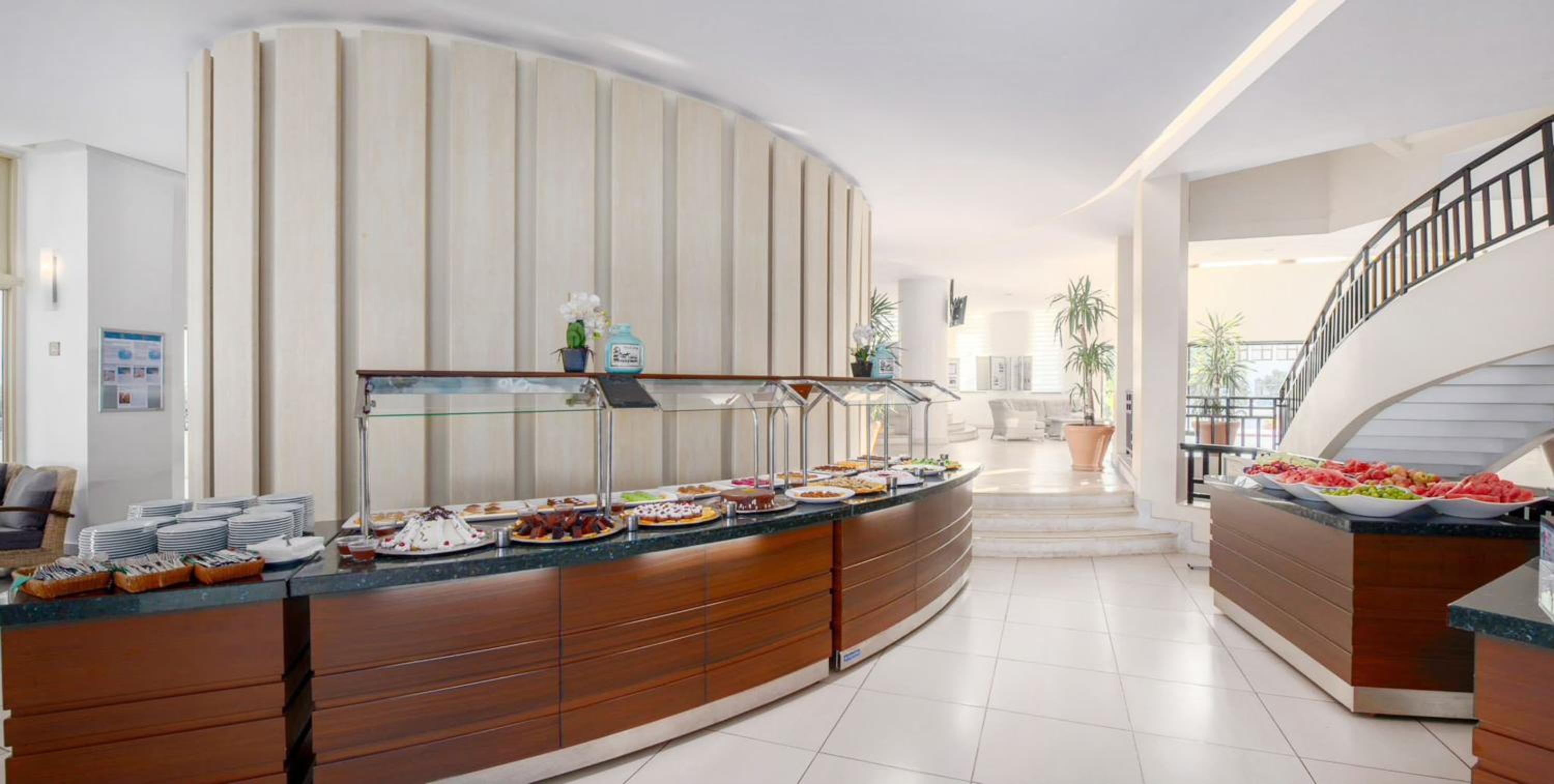 Golden Lotus Hotel - Image 11