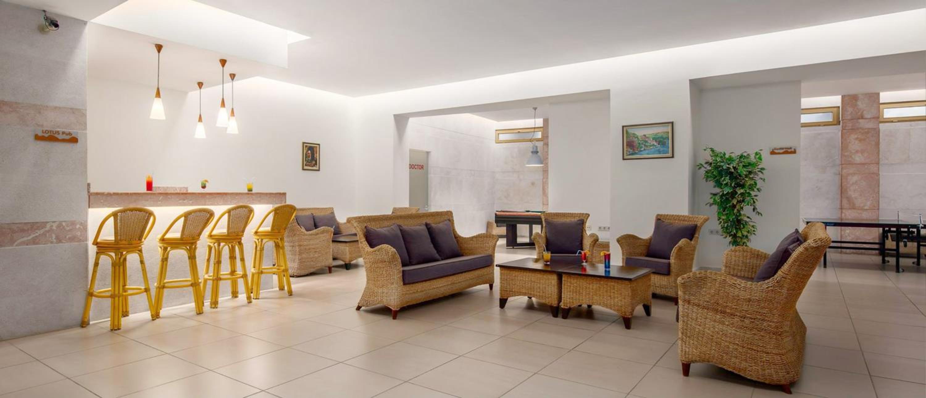 Golden Lotus Hotel - Image 50