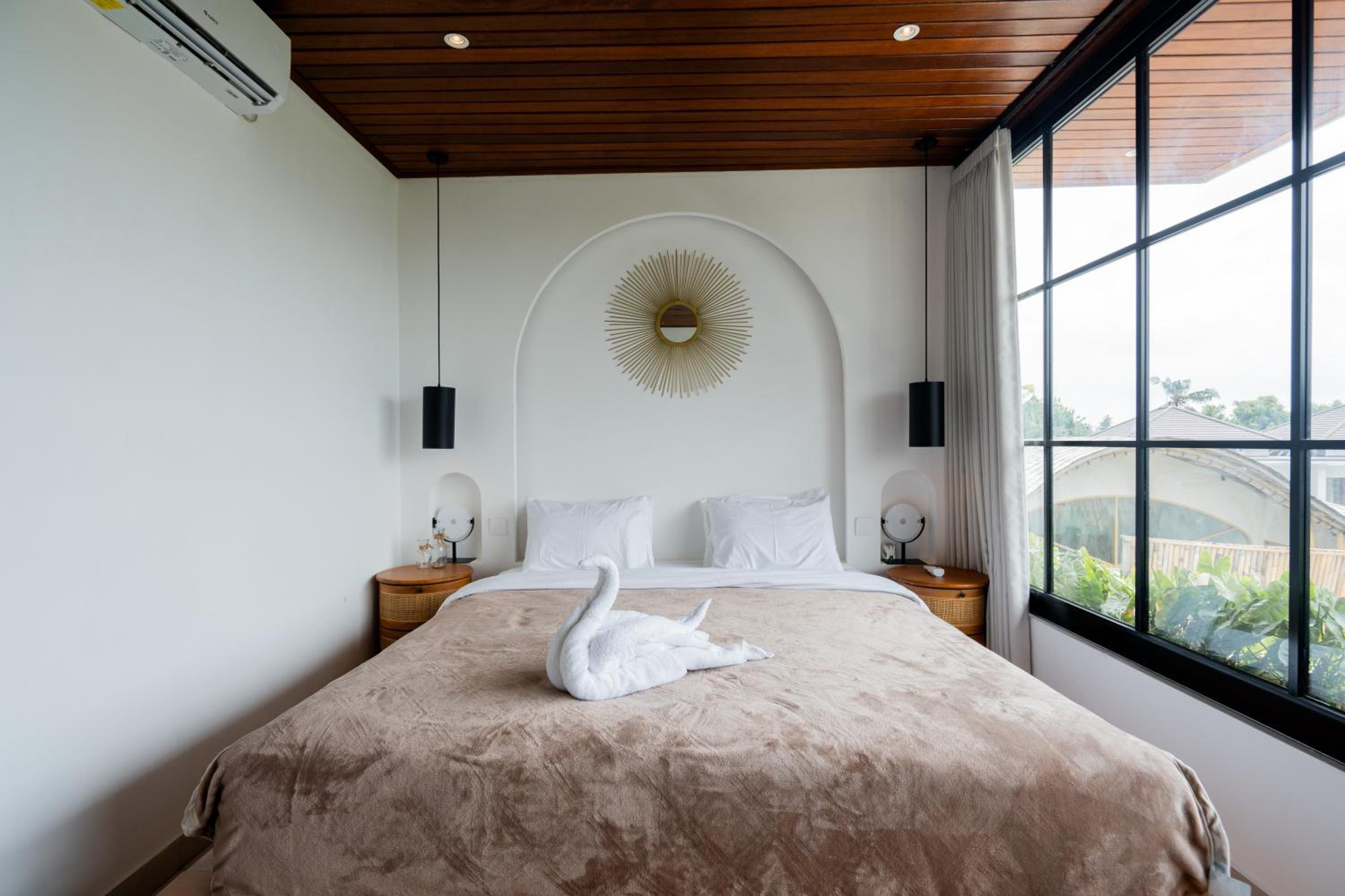 The Ultimate Villa - 8BR in Canggu Cook Included