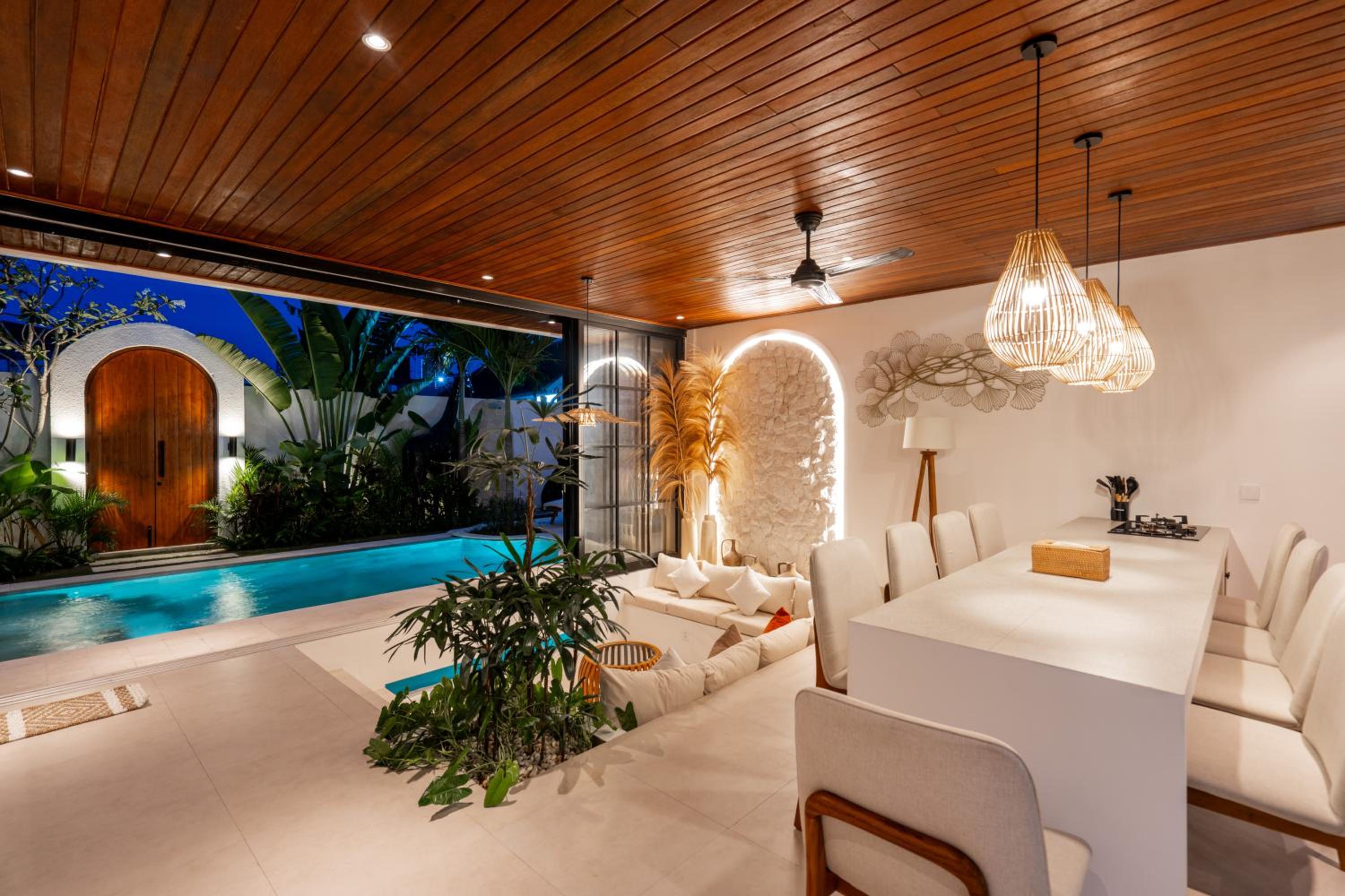 The Ultimate Villa - 8BR in Canggu Cook Included
