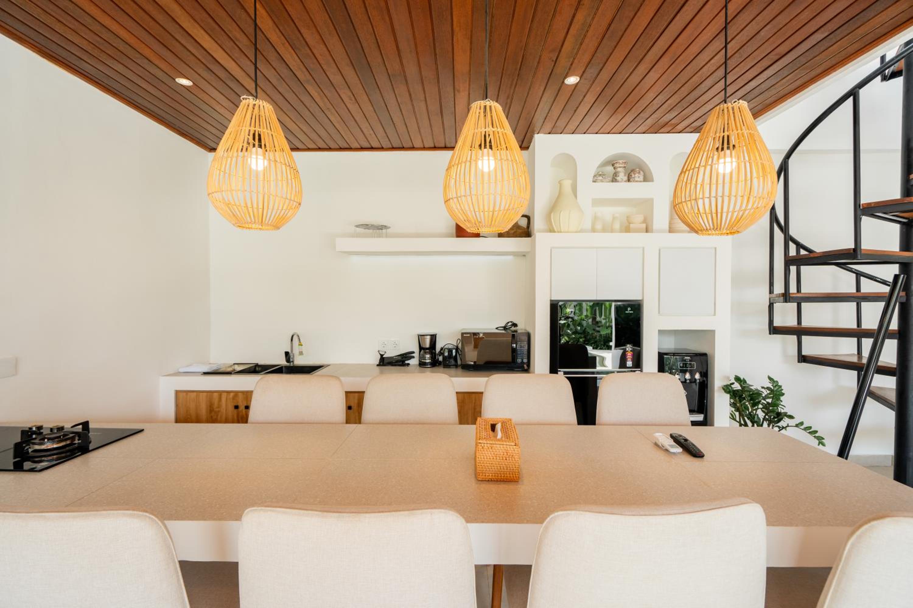 The Ultimate Villa - 8BR in Canggu Cook Included