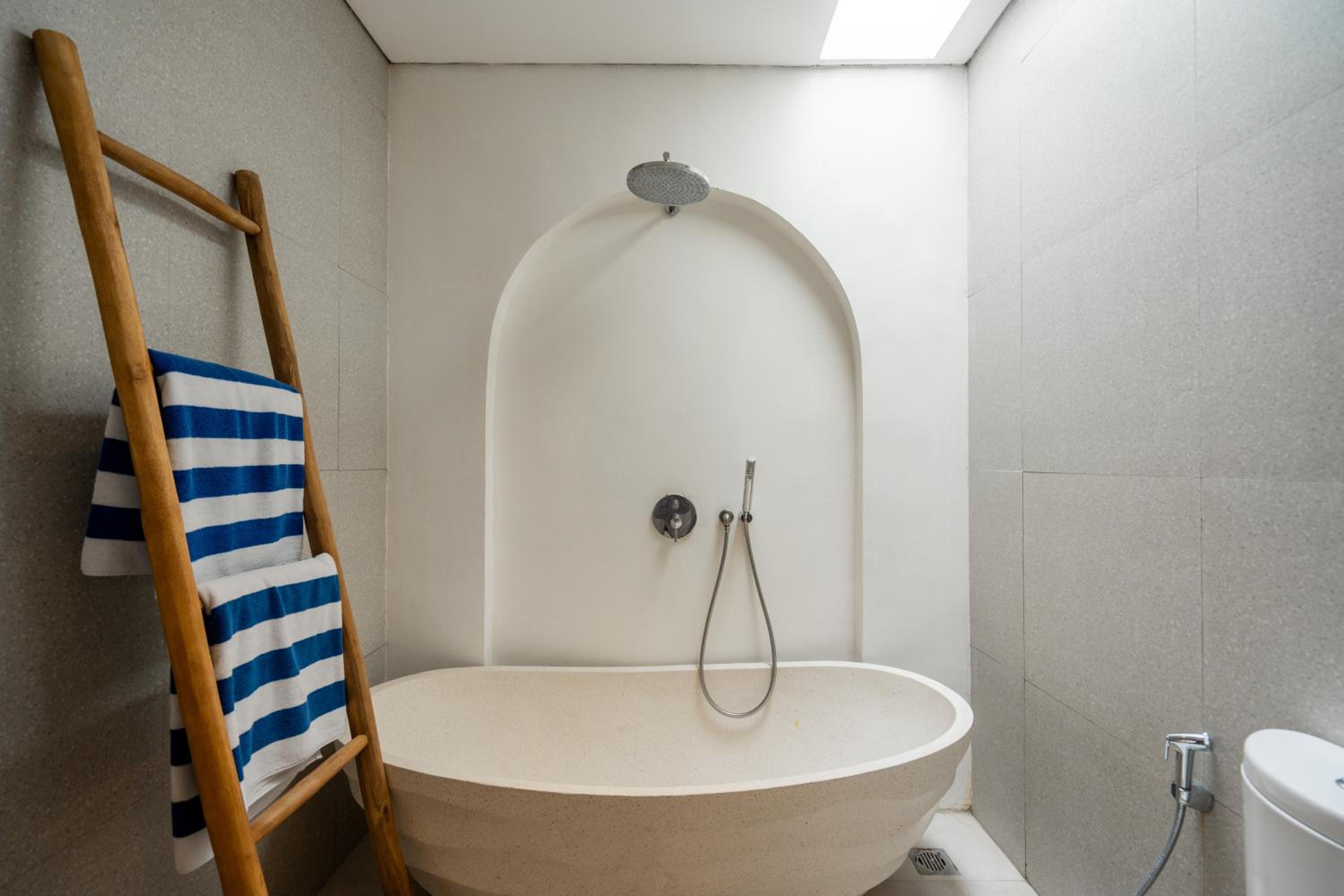The Ultimate Villa - 8BR in Canggu Cook Included