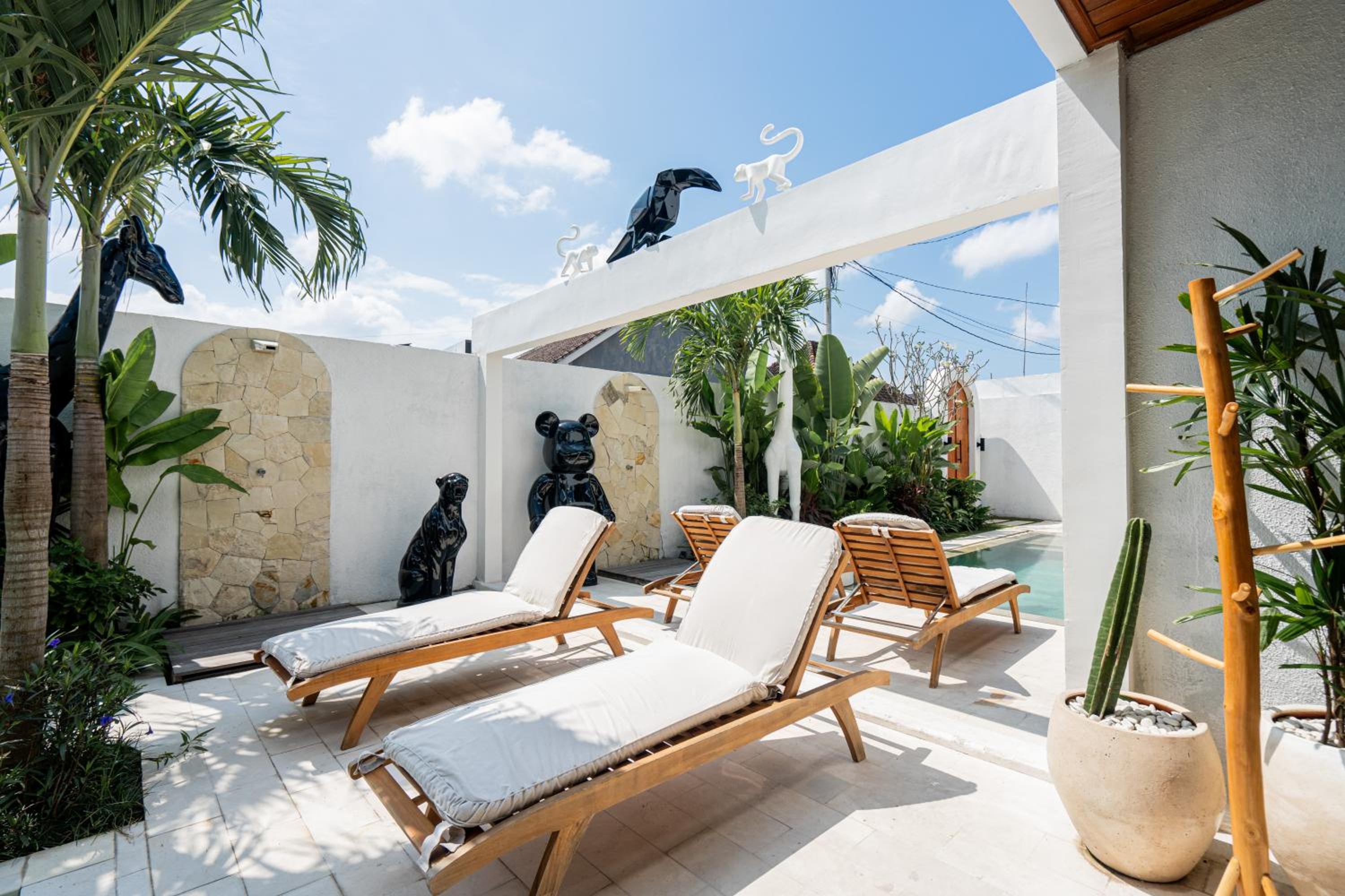 The Ultimate Villa - 8BR in Canggu Cook Included