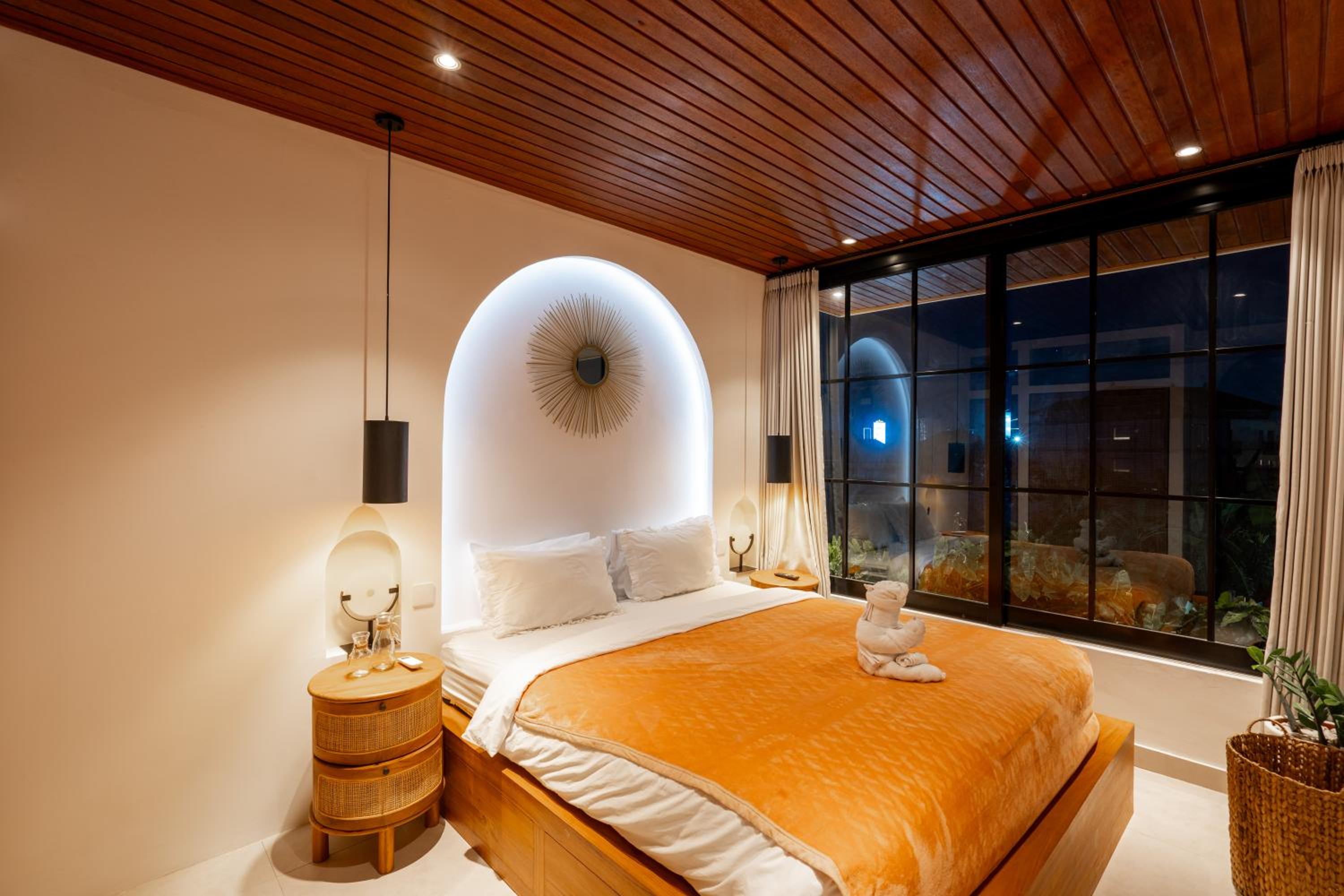 The Ultimate Villa - 8BR in Canggu Cook Included
