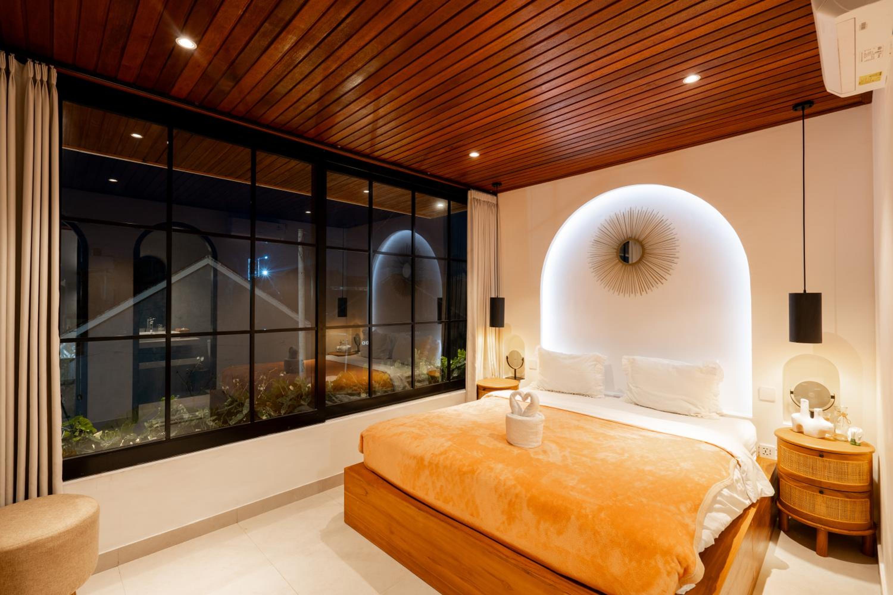 The Ultimate Villa - 8BR in Canggu Cook Included