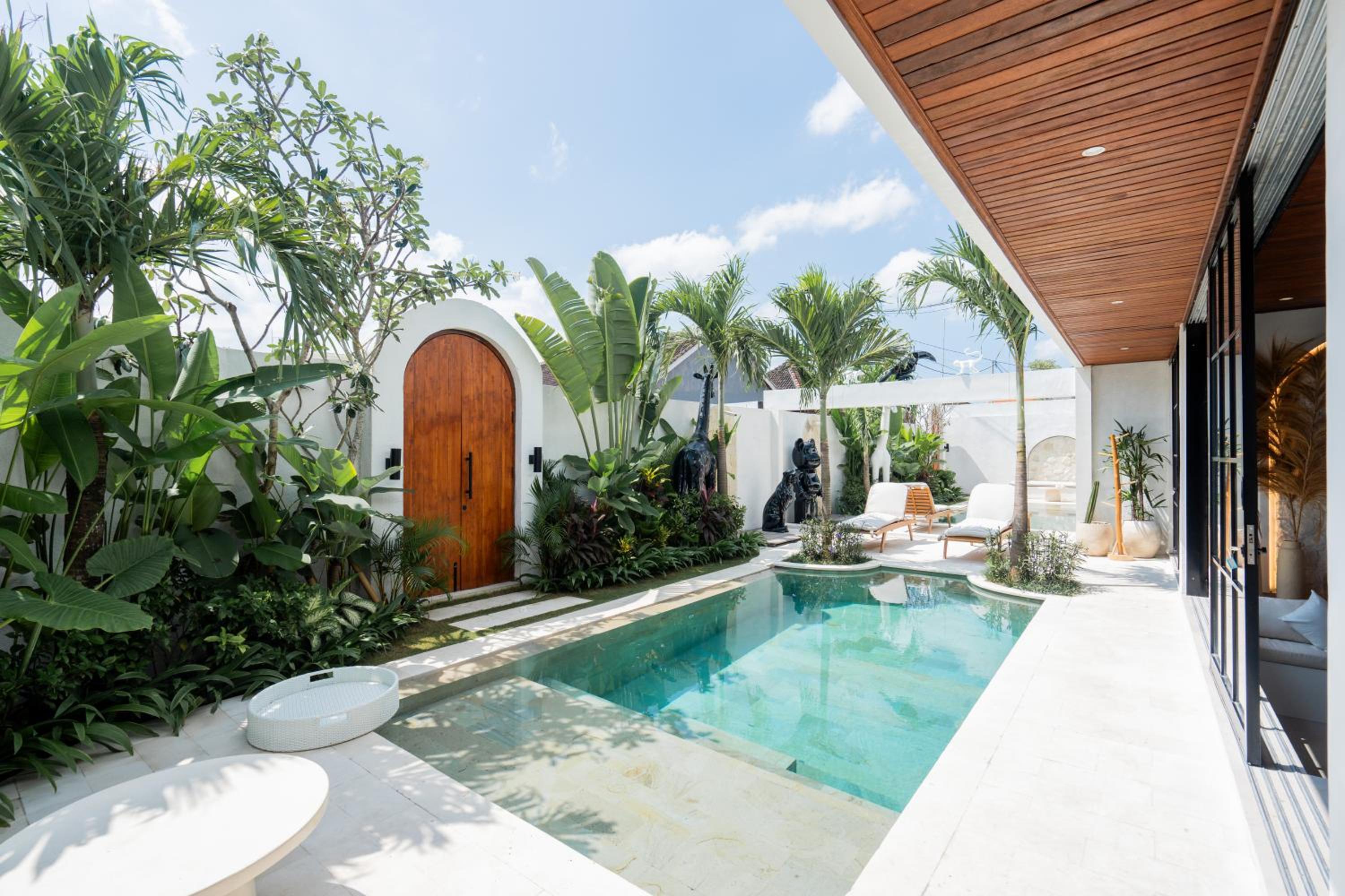 The Ultimate Villa - 8BR in Canggu Cook Included