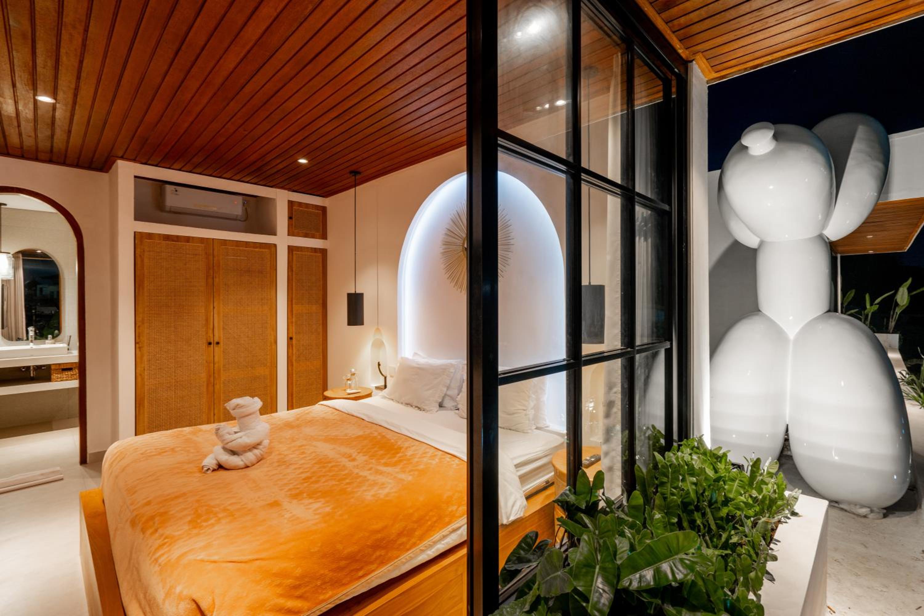 The Ultimate Villa - 8BR in Canggu Cook Included