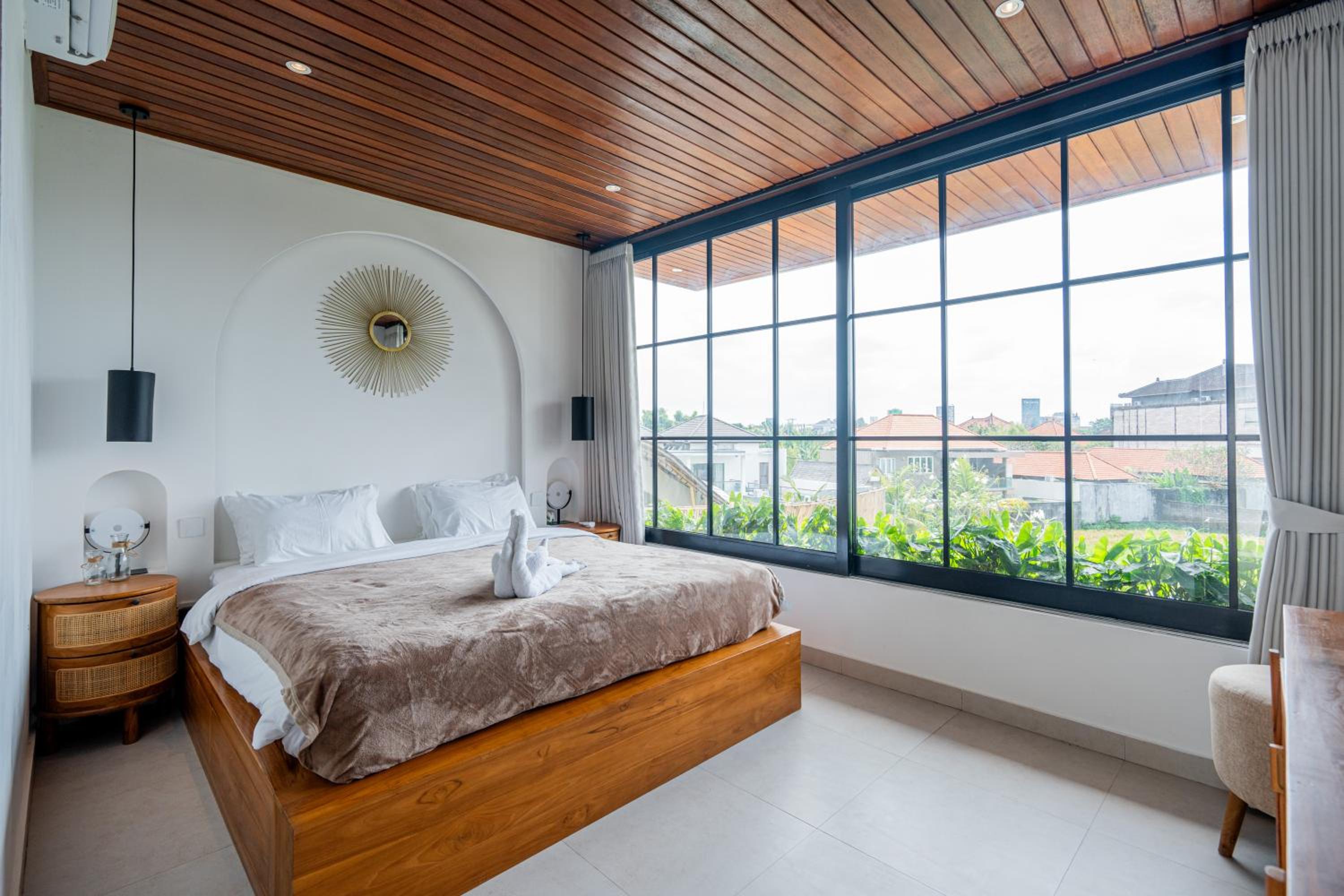 The Ultimate Villa - 8BR in Canggu Cook Included