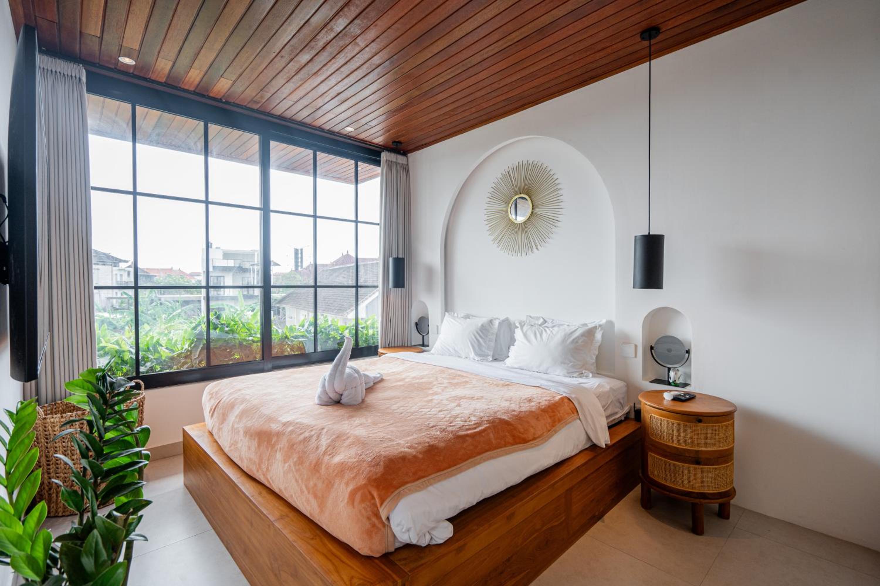 The Ultimate Villa - 8BR in Canggu Cook Included