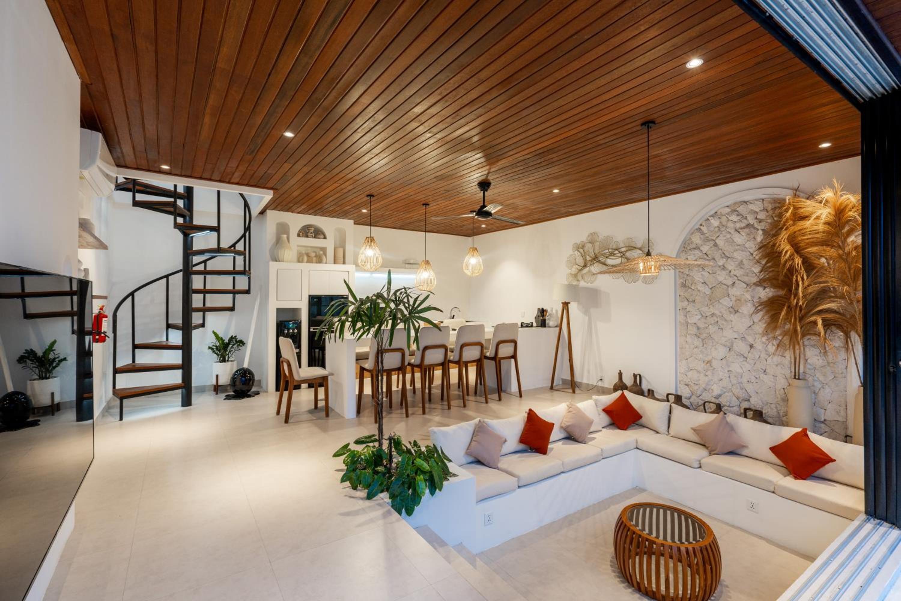 The Ultimate Villa - 8BR in Canggu Cook Included
