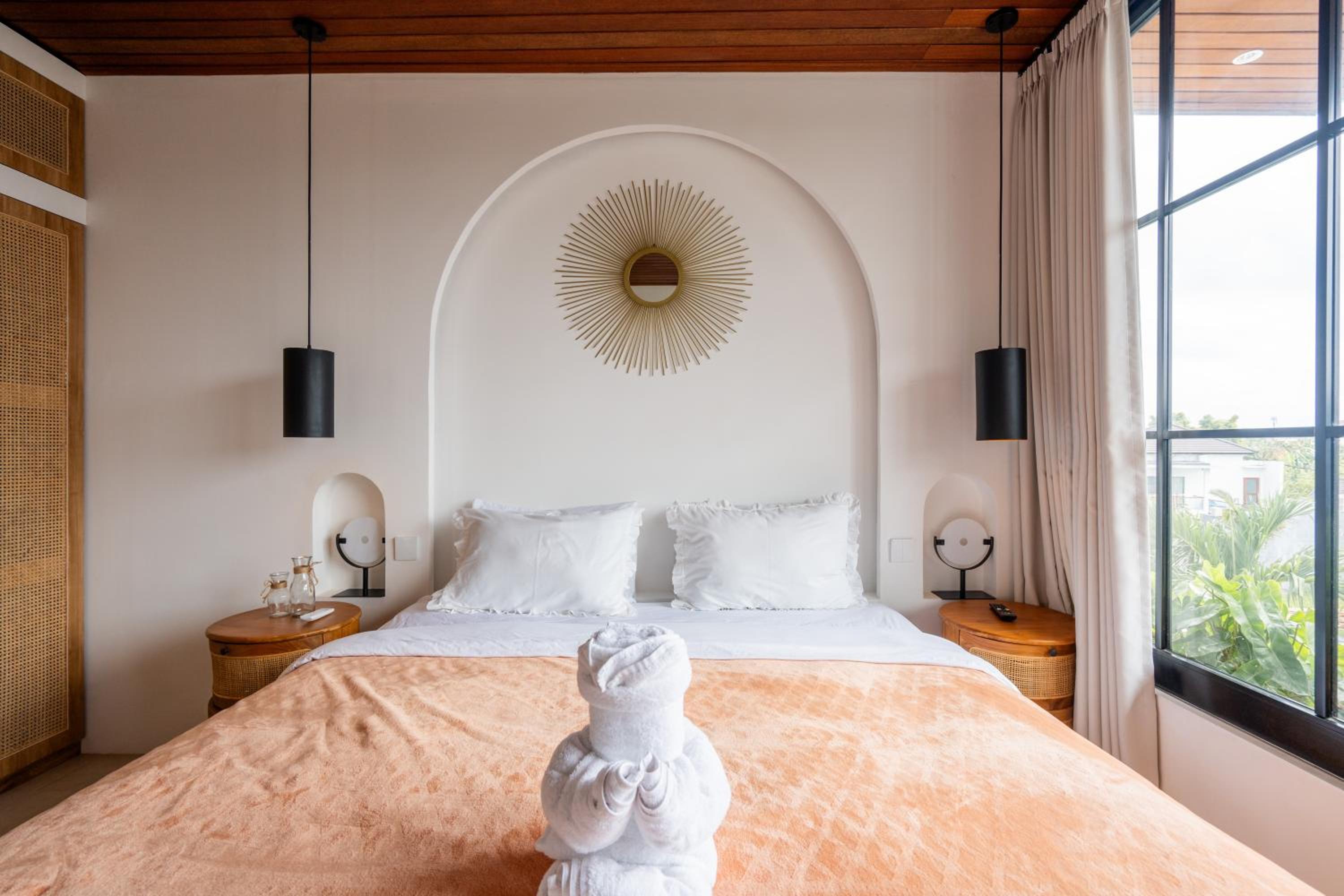 The Ultimate Villa - 8BR in Canggu Cook Included