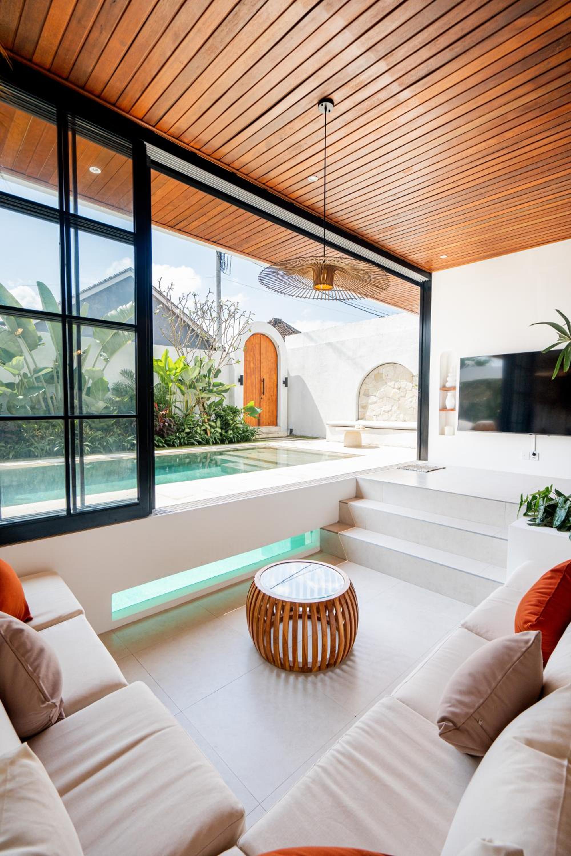 The Ultimate Villa - 8BR in Canggu Cook Included