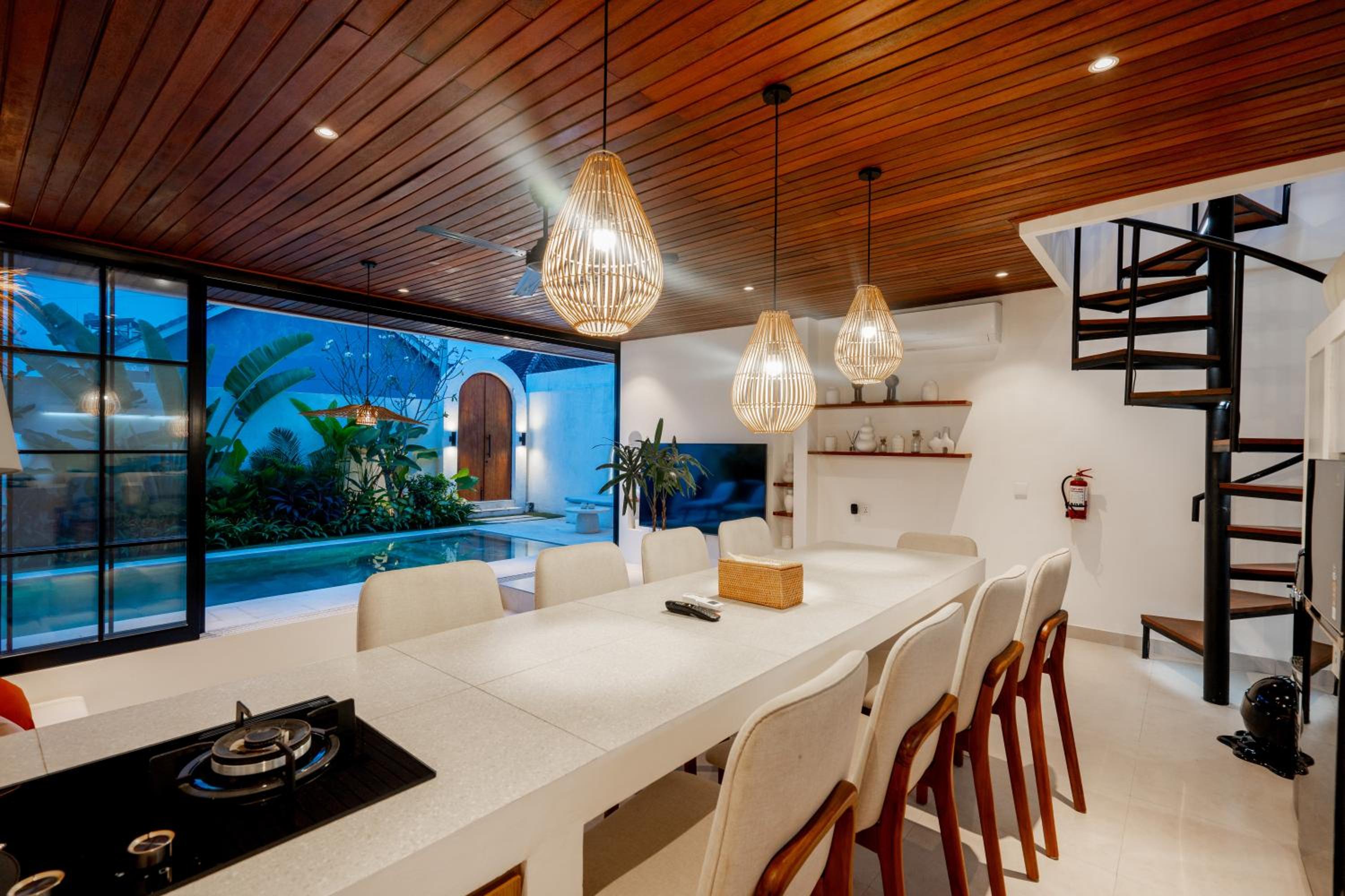 The Ultimate Villa - 8BR in Canggu Cook Included