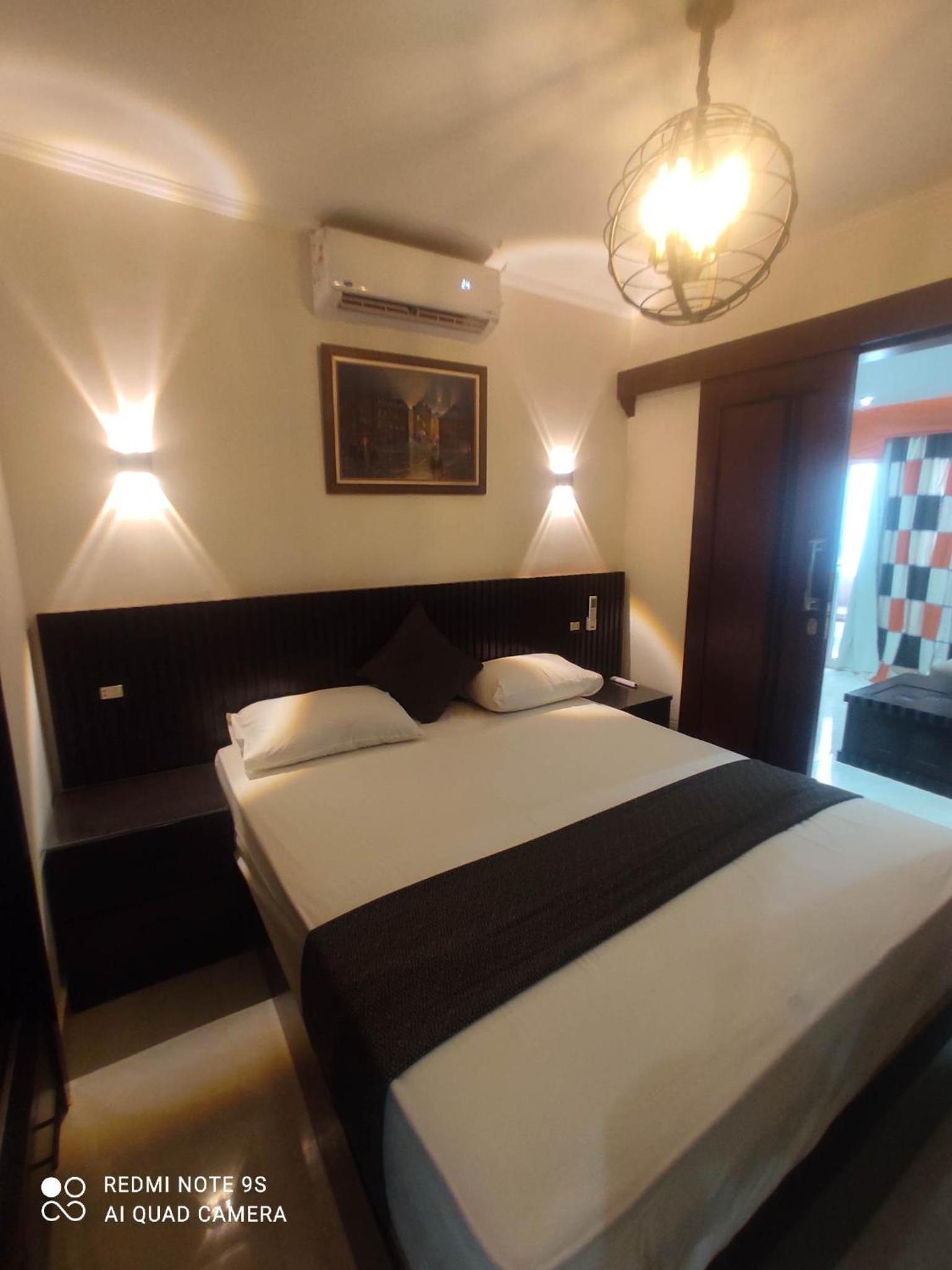 Two-Bedroom Apartment with Sea View - Porto Marina North Cost, Coastal Panorama