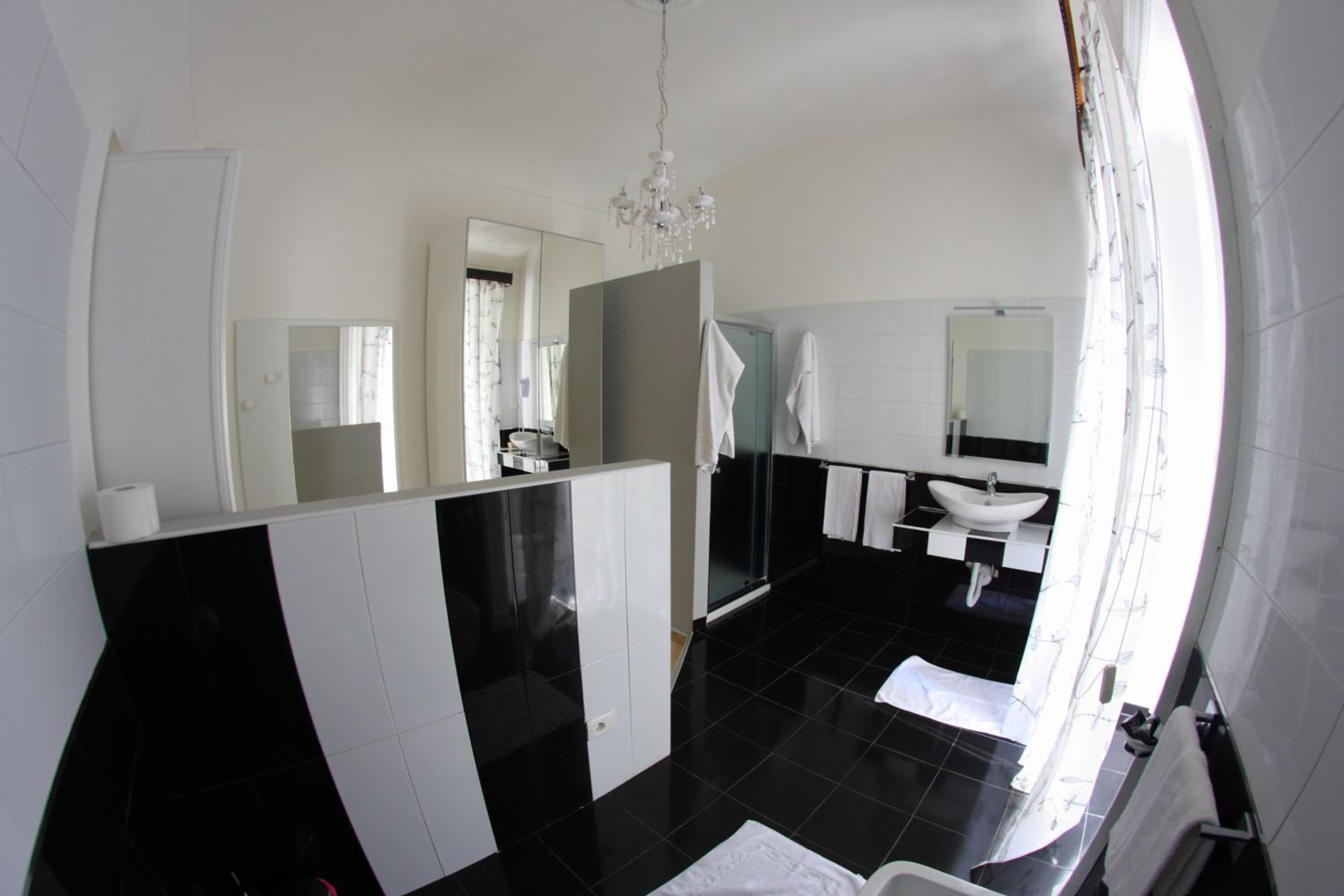 Gualtiero Camere & Suite